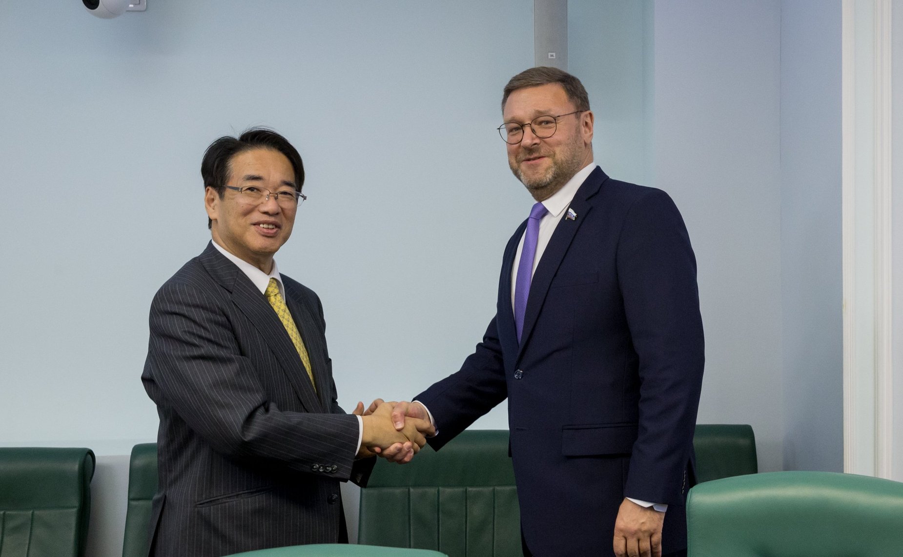 Встреча К. Косачева с Чрезвычайным и Полномочным Послом Японии в России Т. Кодзуки