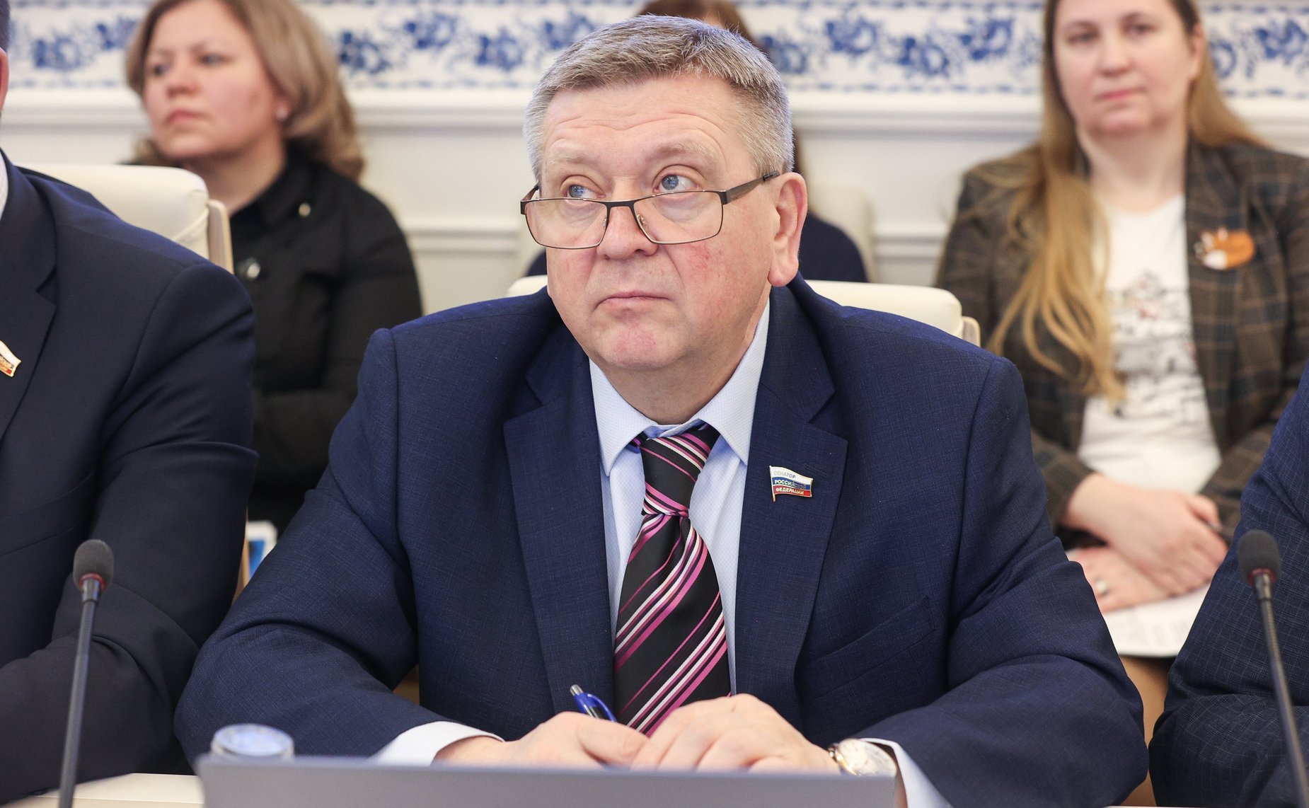 Александр Лутовинов