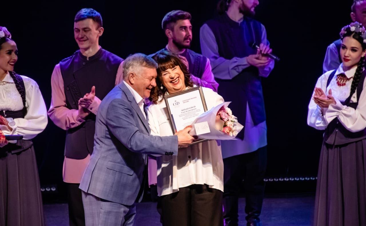 Сергей Михайлов поздравил театр песни и танца «Забайкалье» с 20-летним юбилеем