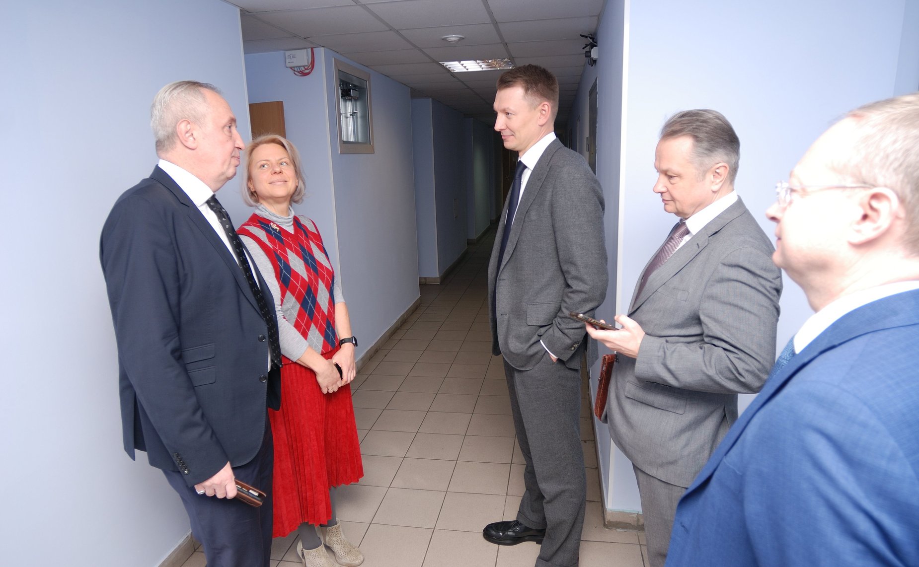 Председатель Комитета СФ по аграрно-продовольственной политике и природопользованию Александр Двойных посетил Федеральный научный центр — Всероссийский НИИ экспериментальной ветеринарии имени К.И. Скрябина и Я.Р. Коваленко РАН