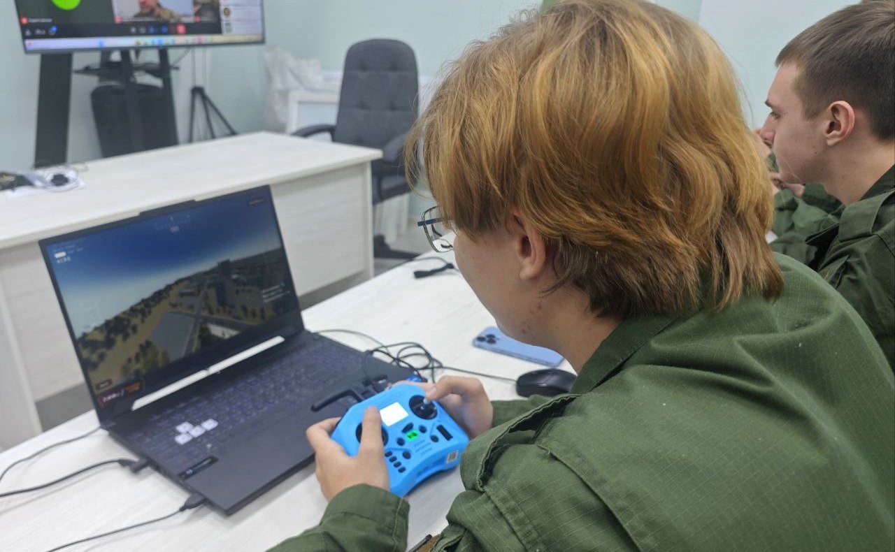 Андрей Хапочкин посетил региональный этап Всероссийских военно-спортивных соревнований «Герой Отечества»