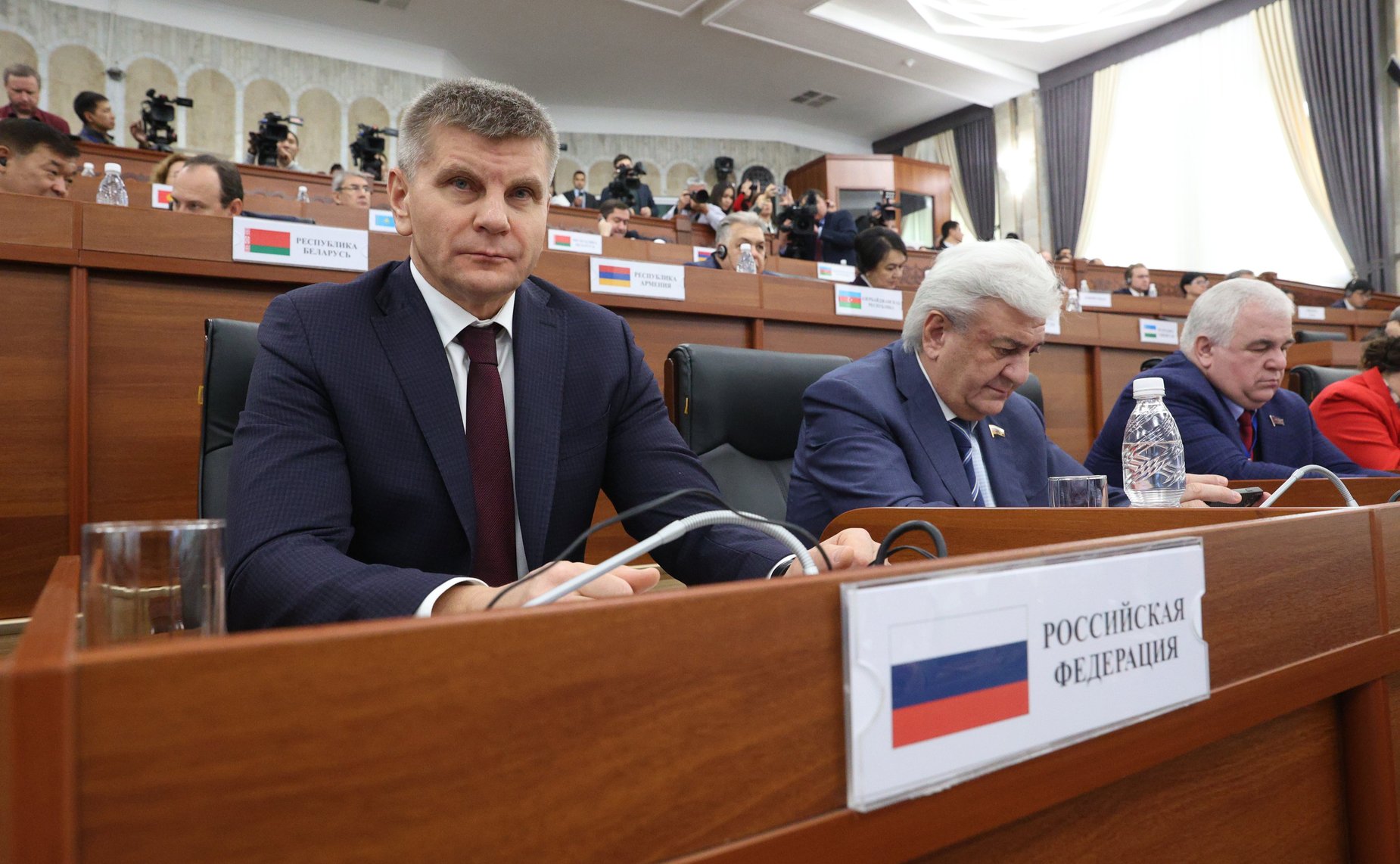 Геннадий Голов