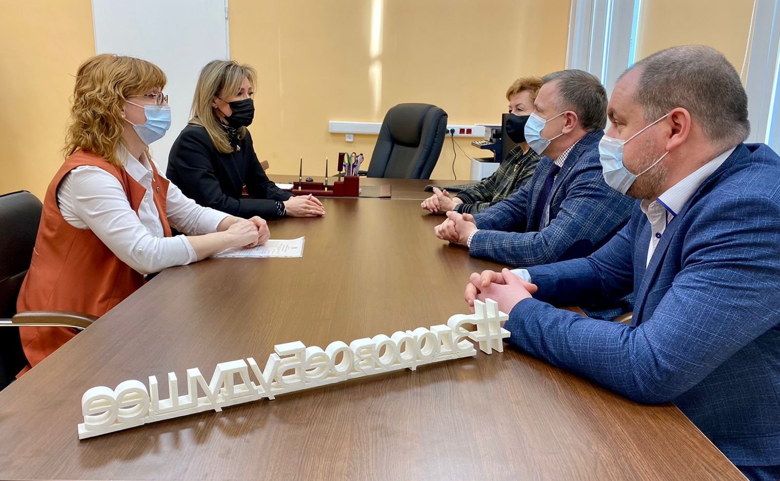 Татьяна Сахарова в рамках региональной недели посетила построенный по национальному проекту «Образование» новый корпус лицея в ЗАТО г. Североморск