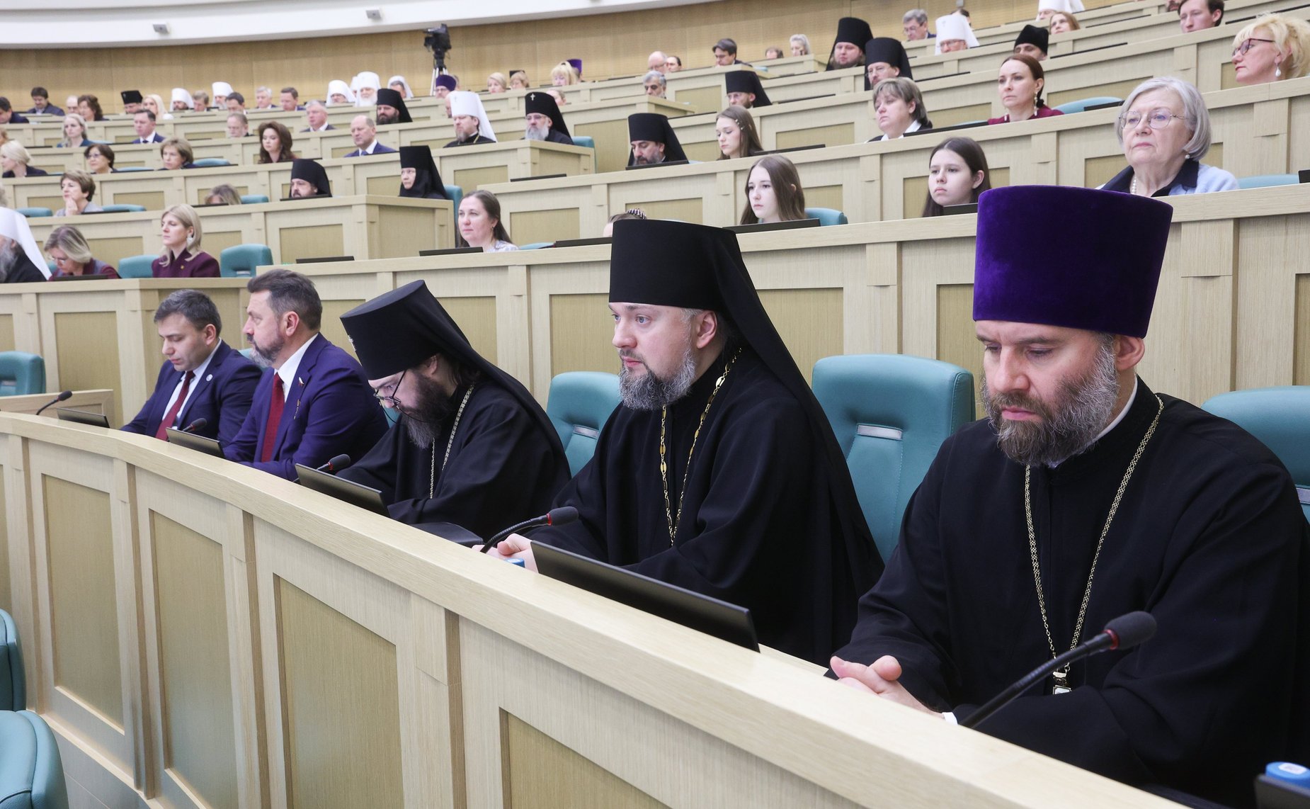 Пленарное заседание XIV Рождественских парламентских встреч