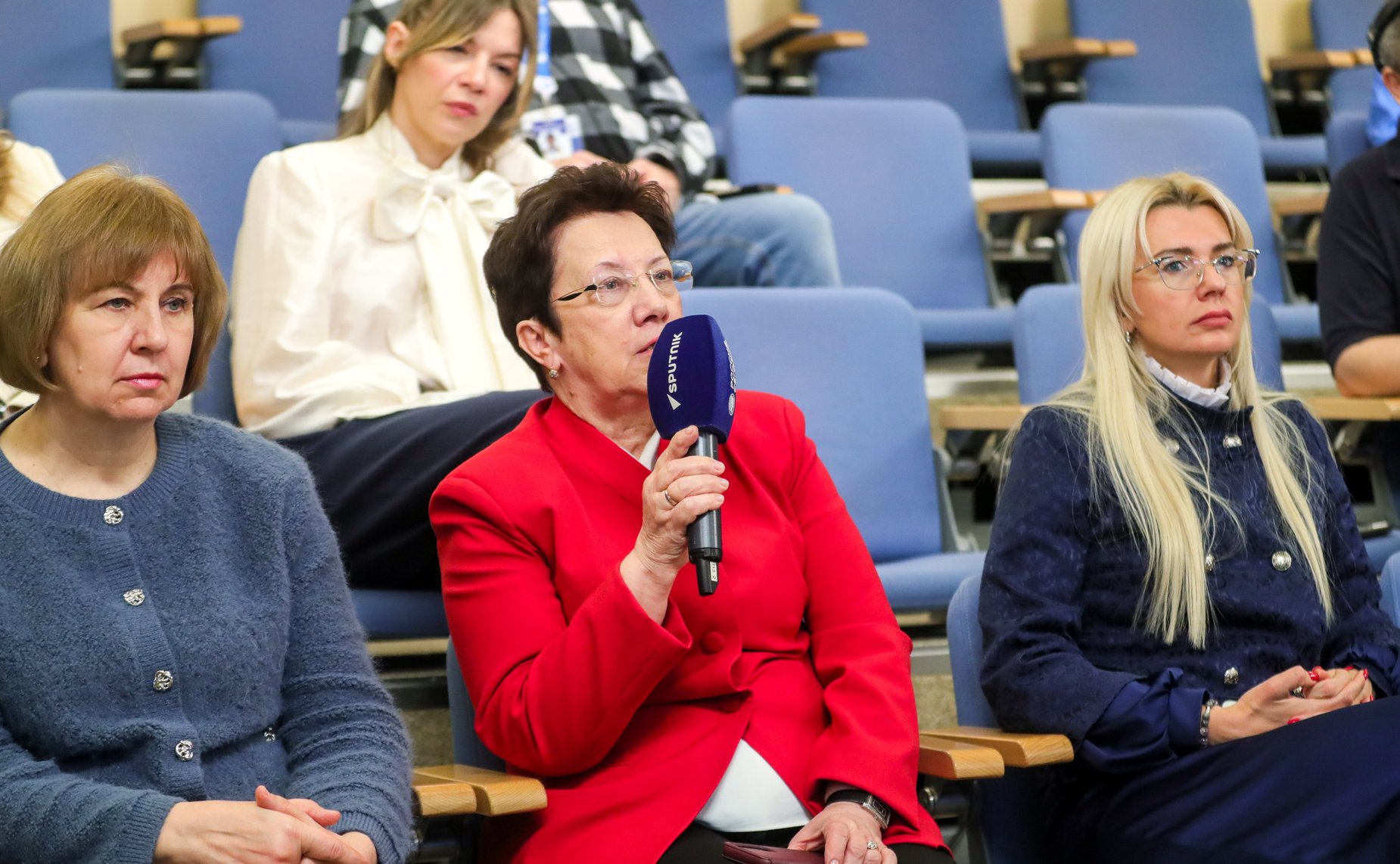 Круглый стол в онлайн-формате на тему «От идеи до практики: как женщины меняют легкую промышленность»