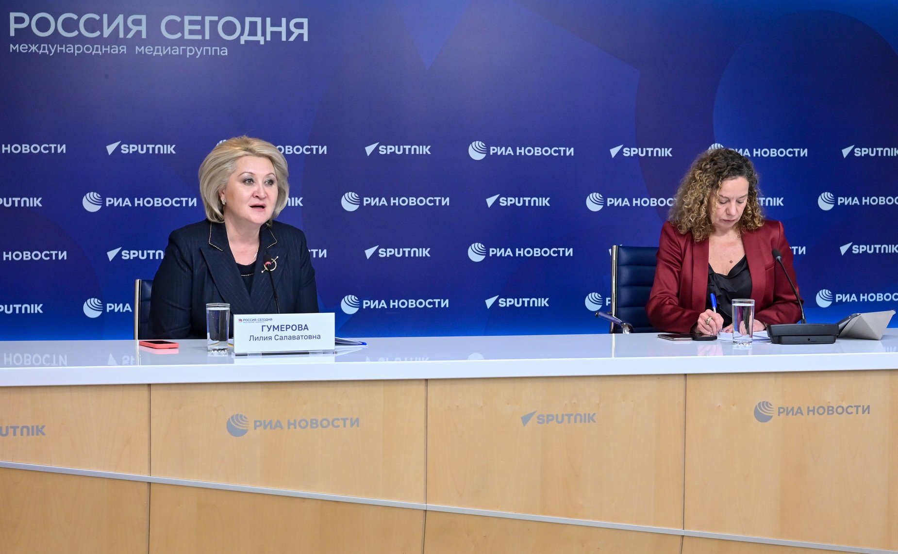 В пресс-центре Медиагруппы «Россия сегодня» состоялась пресс-конференция председателя Комитета СФ по науке, образованию и культуре Лилии Гумеровой, на которой подведены итоги работы Комитета в осеннюю сессию