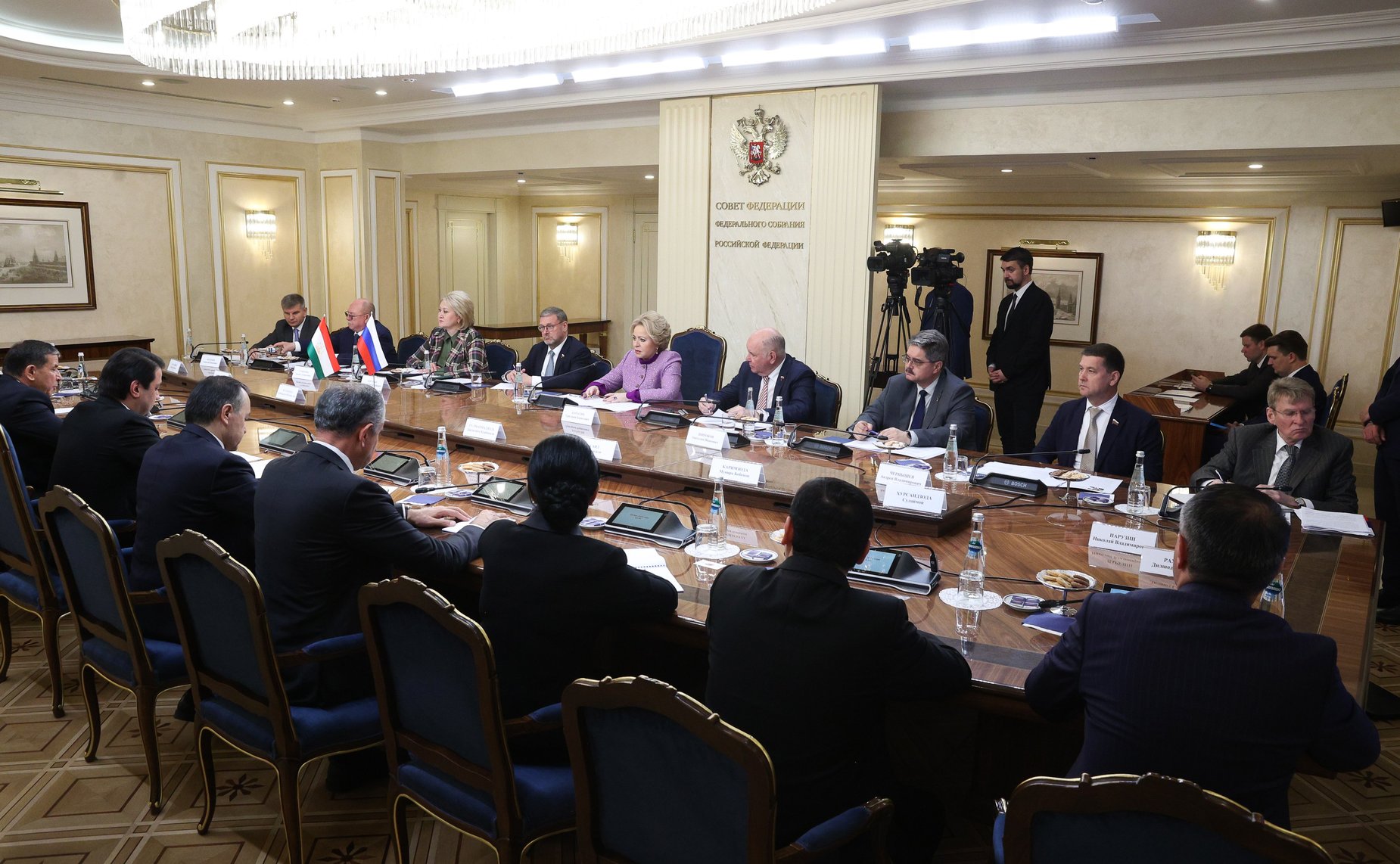 Валентина Матвиенко обсудила с Председателем Маджлиси милли Маджлиси Оли Республики Таджикистан Рустами Эмомали