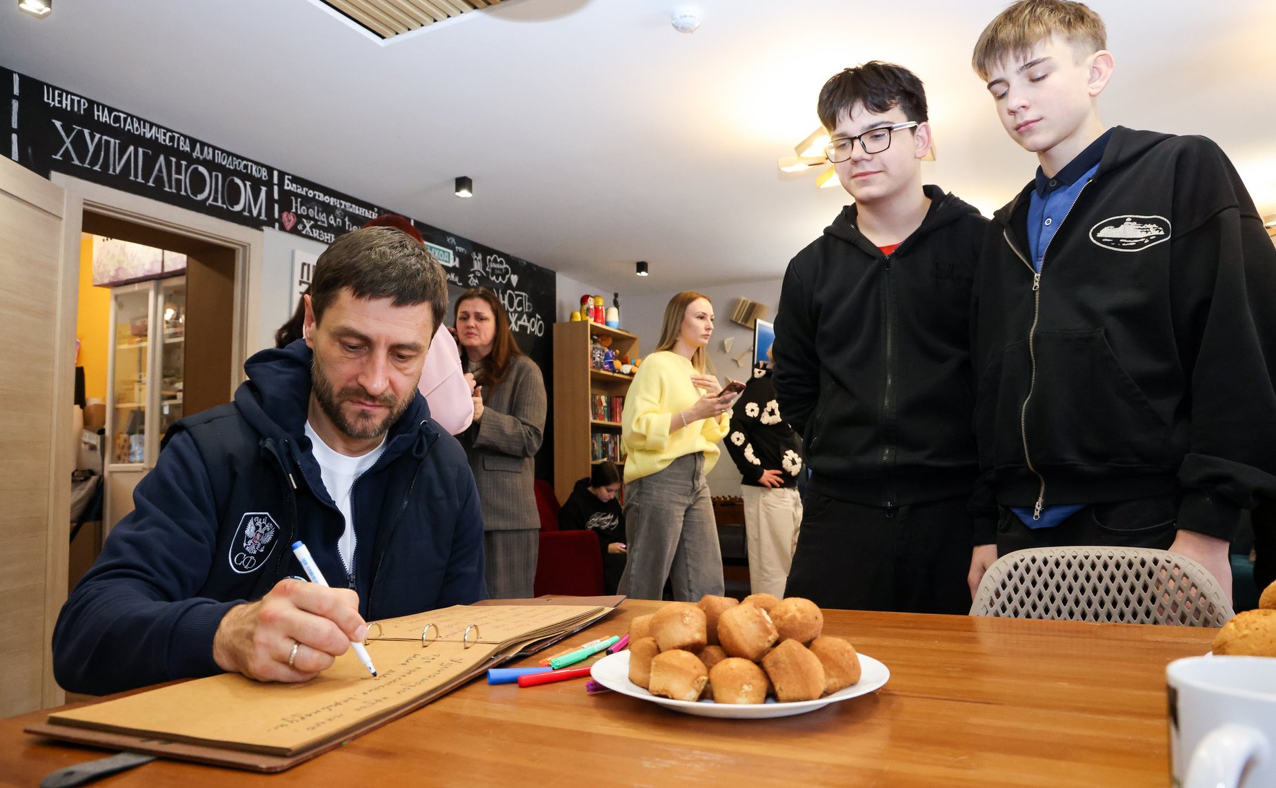 Сенаторы посетили АНО «Хулинанодом»