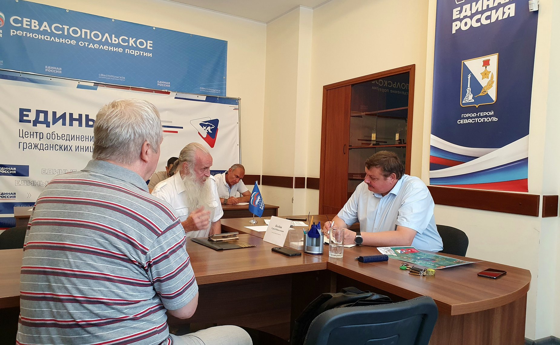 Сергей Колбин в рамках работы в регионе провел прием граждан по вопросам образования