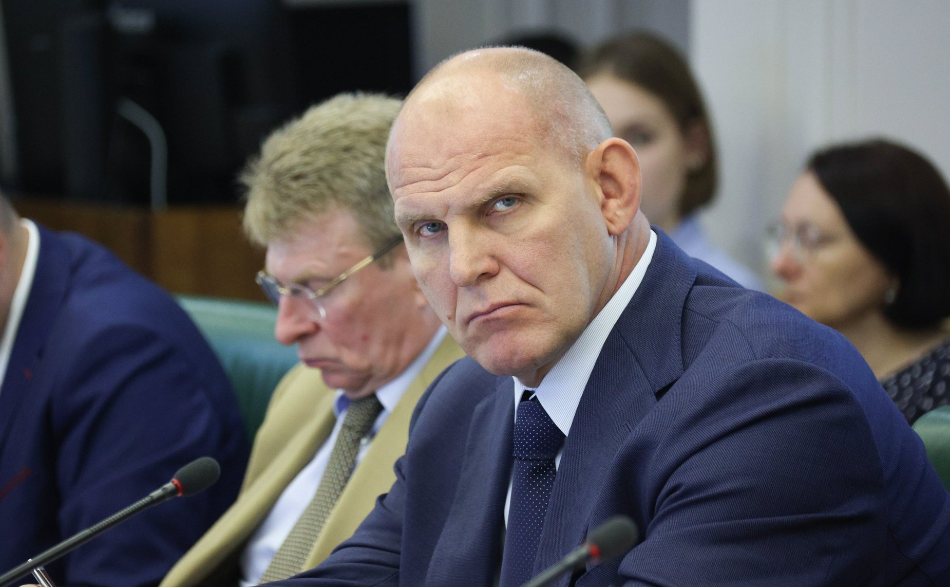 Александр Карелин