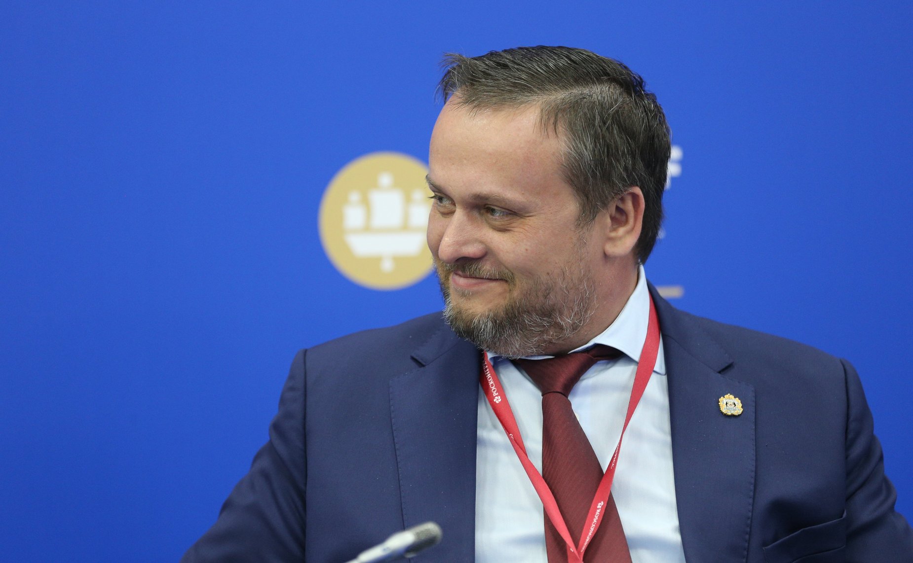 «Круглый стол»: Продвигая социально ориентированное устойчивое будущее. Инвестиции в развитие – инвестиции в человека. Мероприятие состоялось в рамках юбилейного XXV ПМЭФ-2022