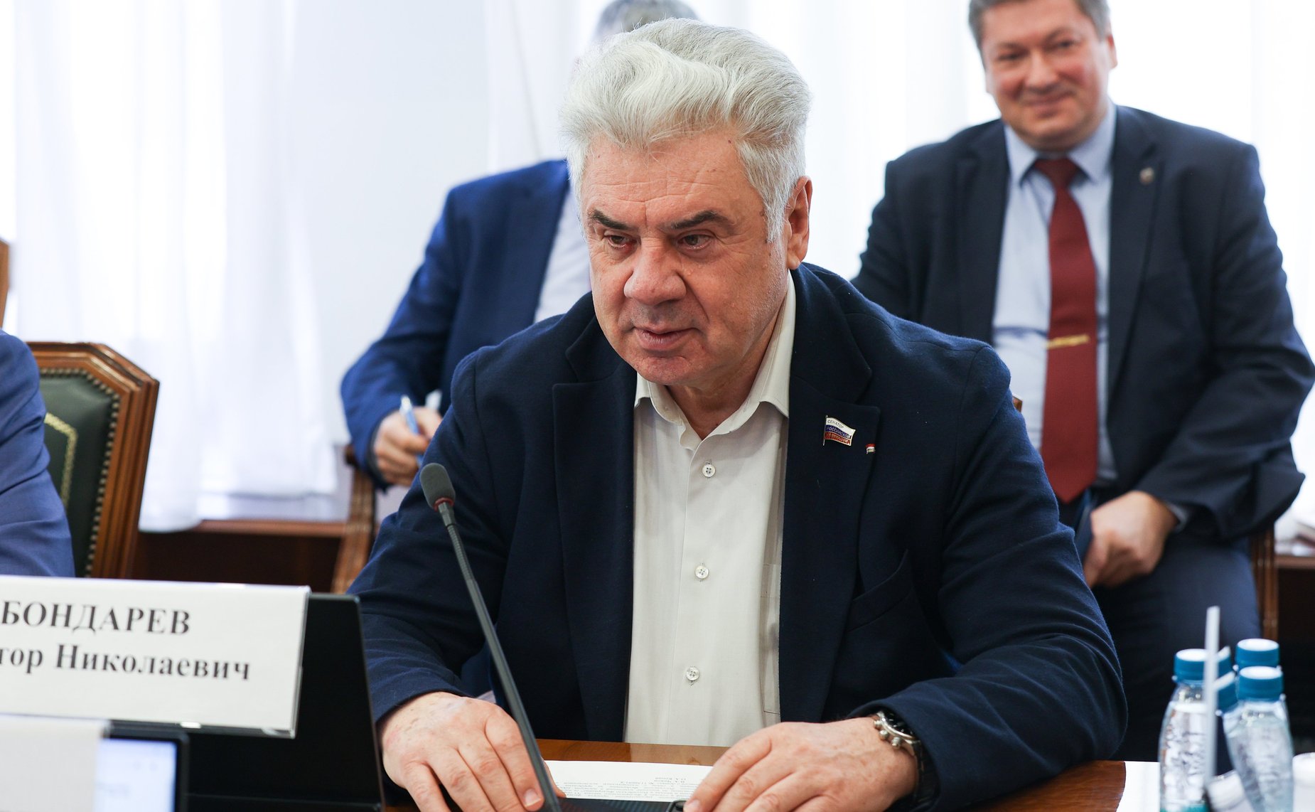 Виктор Бондарев