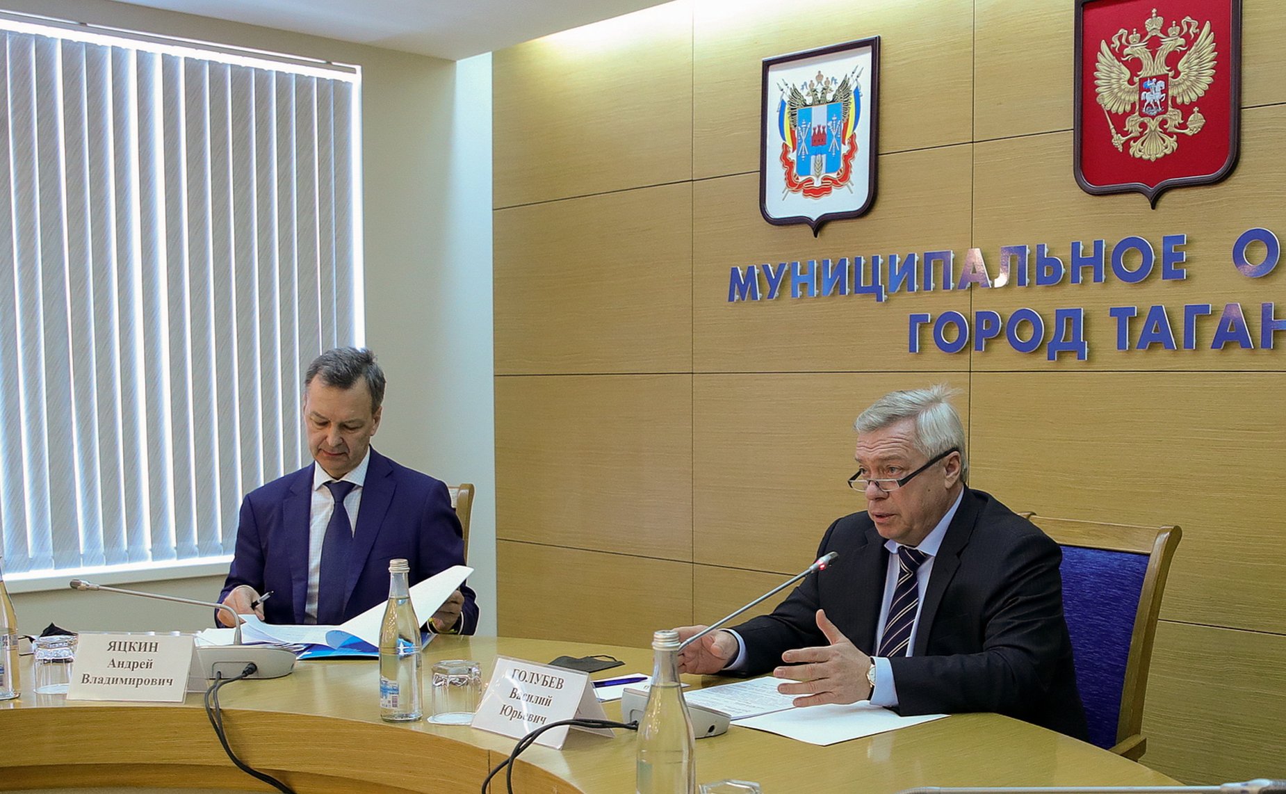 Первый заместитель Председателя Совета Федерации Андрей Яцкин принял участие в совещании в городской администрации на тему «О модернизации трамвайной инфраструктуры в г. Таганроге и г. Ростове-на-Дону»