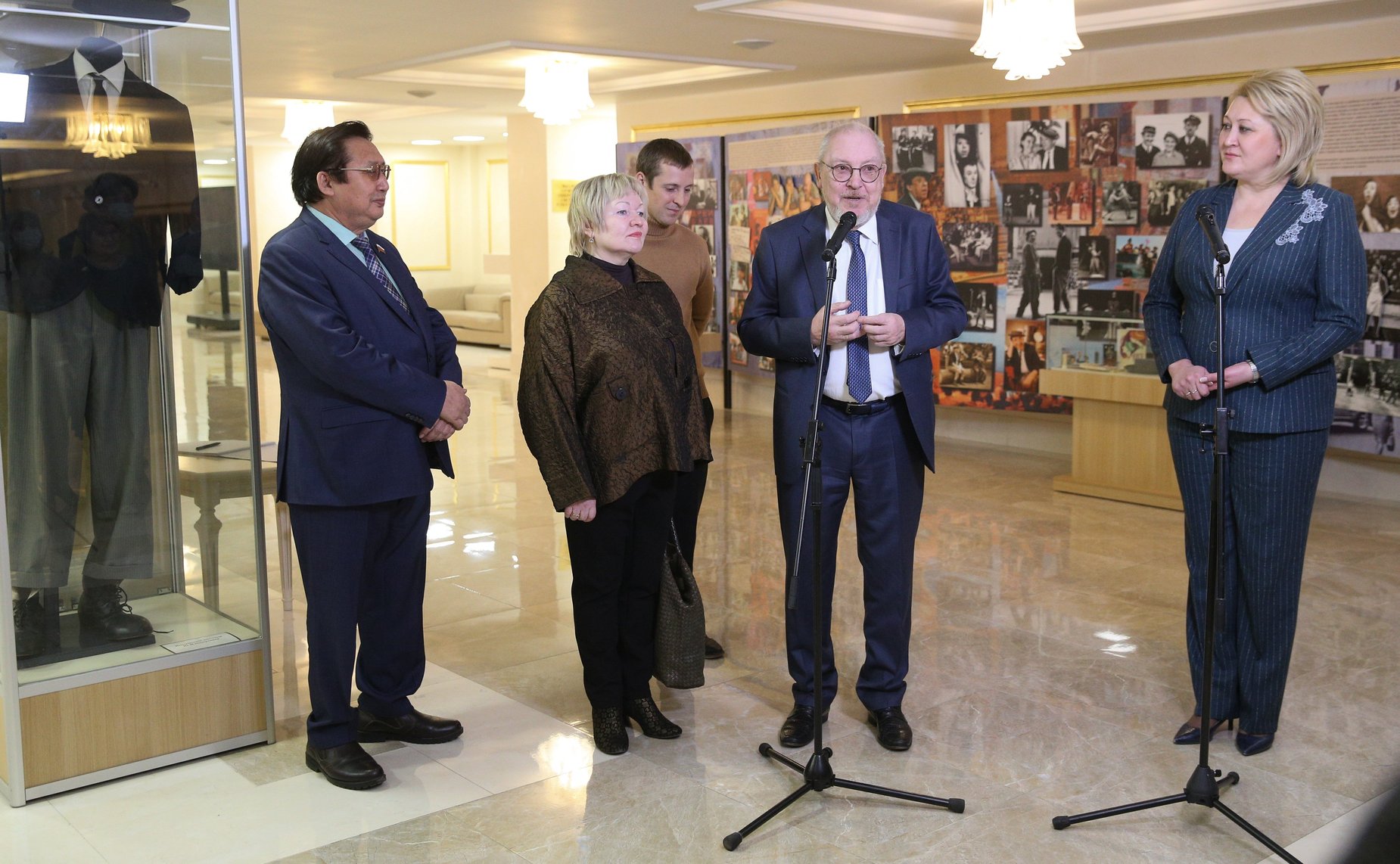 Открытие в Совете Федерации выставки, посвященной 100-летию со дня рождения Юрия Никулина