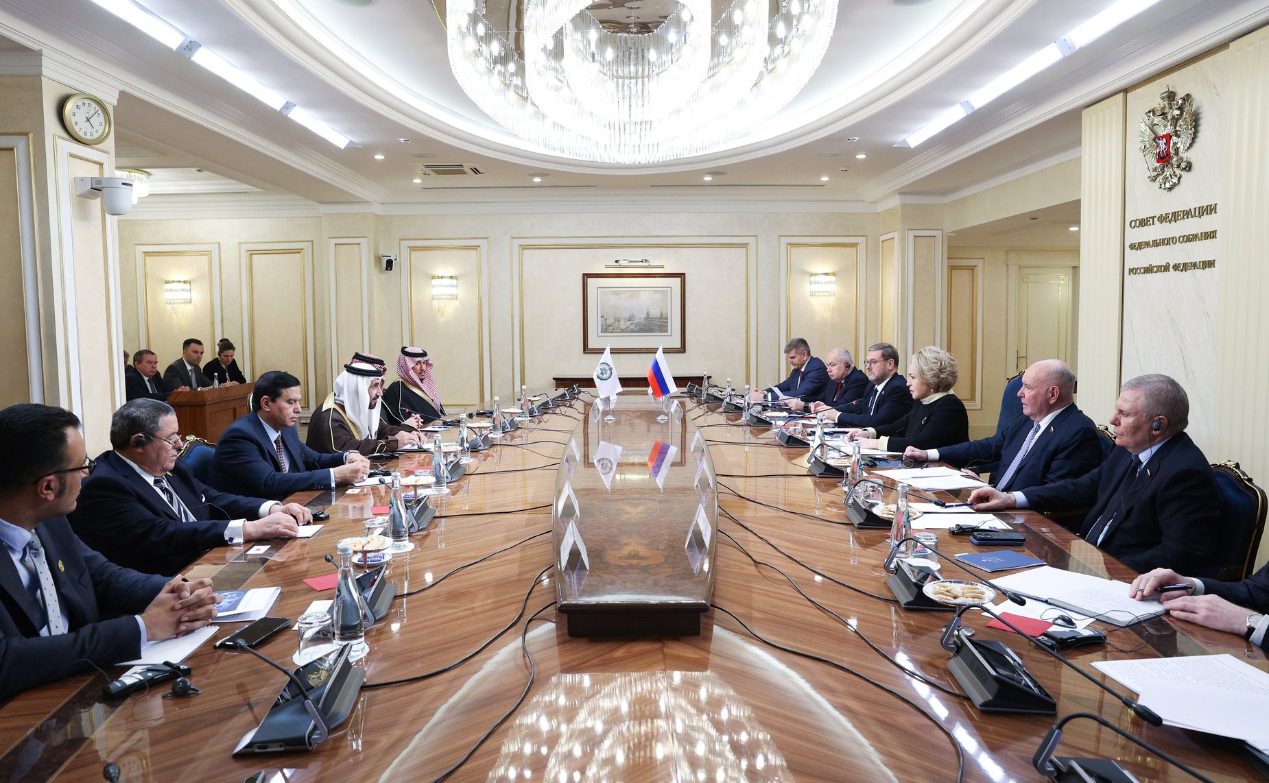 Валентина Матвиенко провела встречу с Председателем Арабского парламента Мухаммедом Ахмедом Аль-Ямахи