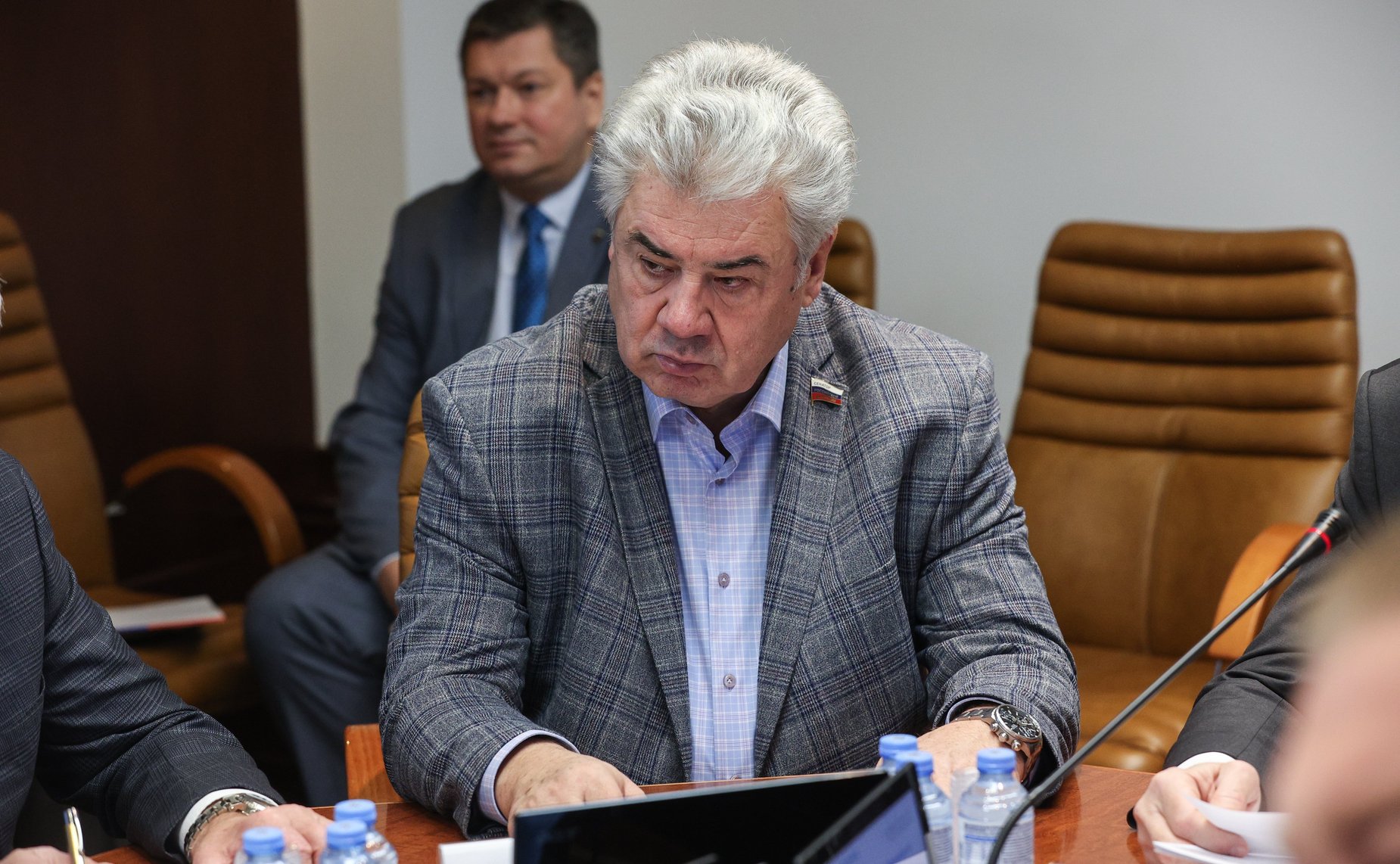 Виктор Бондарев