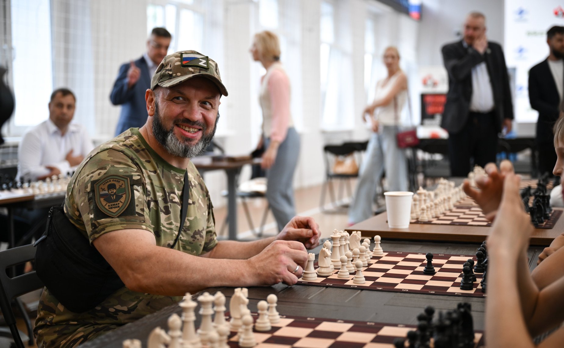 Инна Святенко и Сергей Карякин приняли участие в открытии шахматного клуба и совещании «Вовлечение участников СВО в физическую культуру и спорт»