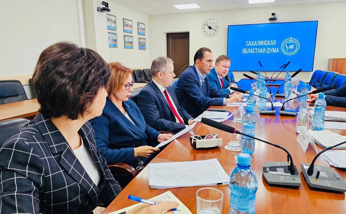 Андрей Хапочкин в ходе работы в субъекте РФ провел совещание на тему продвижения региональных брендов и регистрации местных товаров в структурах Роспатента