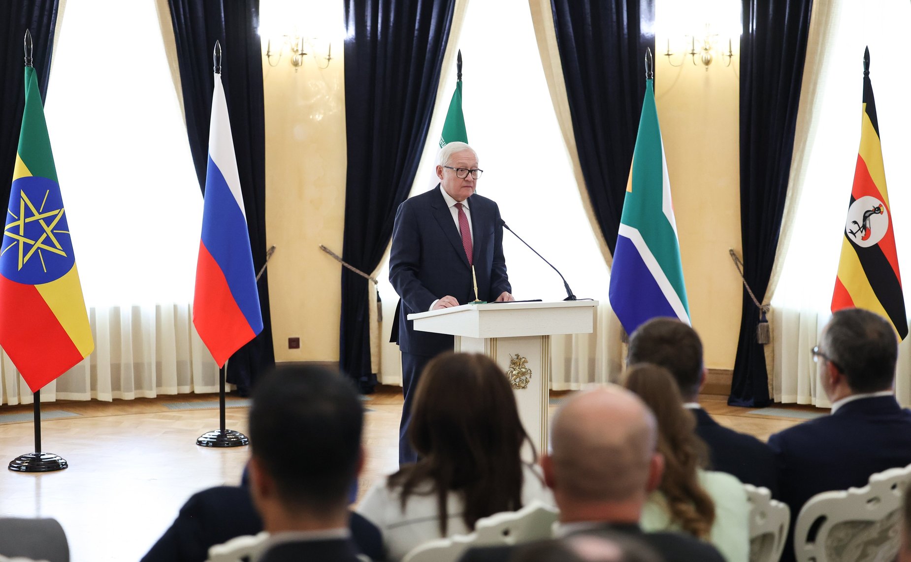 Церемония визирования заявления участников Парламентского движения столиц стран БРИКС