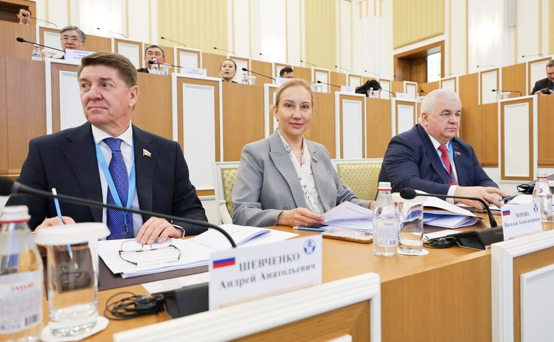 Делегация сенаторов по наблюдению за проведением референдума по принятию новой Конституции Казахстана приняла участие во встрече в Конституционном суде Республики Казахстан