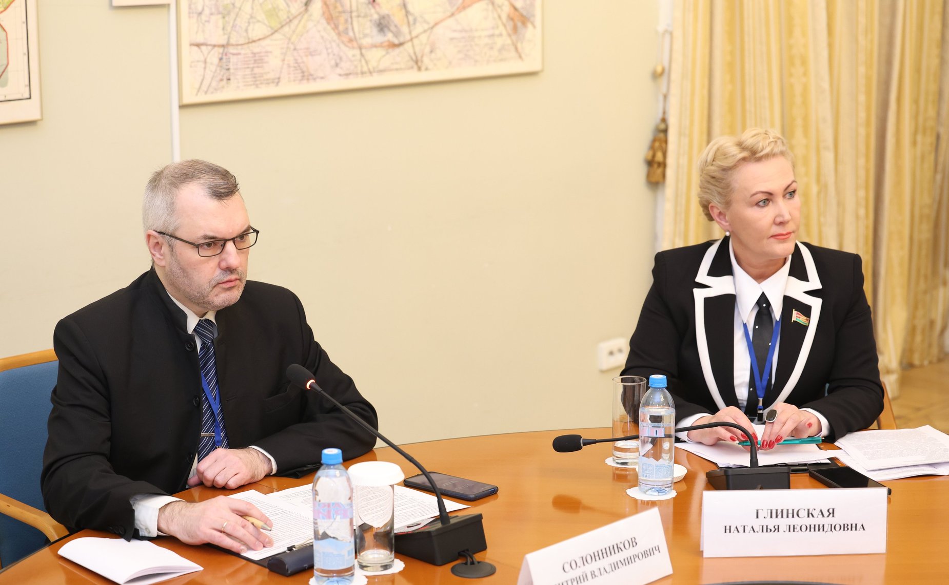 Заседание круглого стола на тему «Образовательные мосты: университеты и языковые центры как важный фактор продвижения русского языка за рубежом»