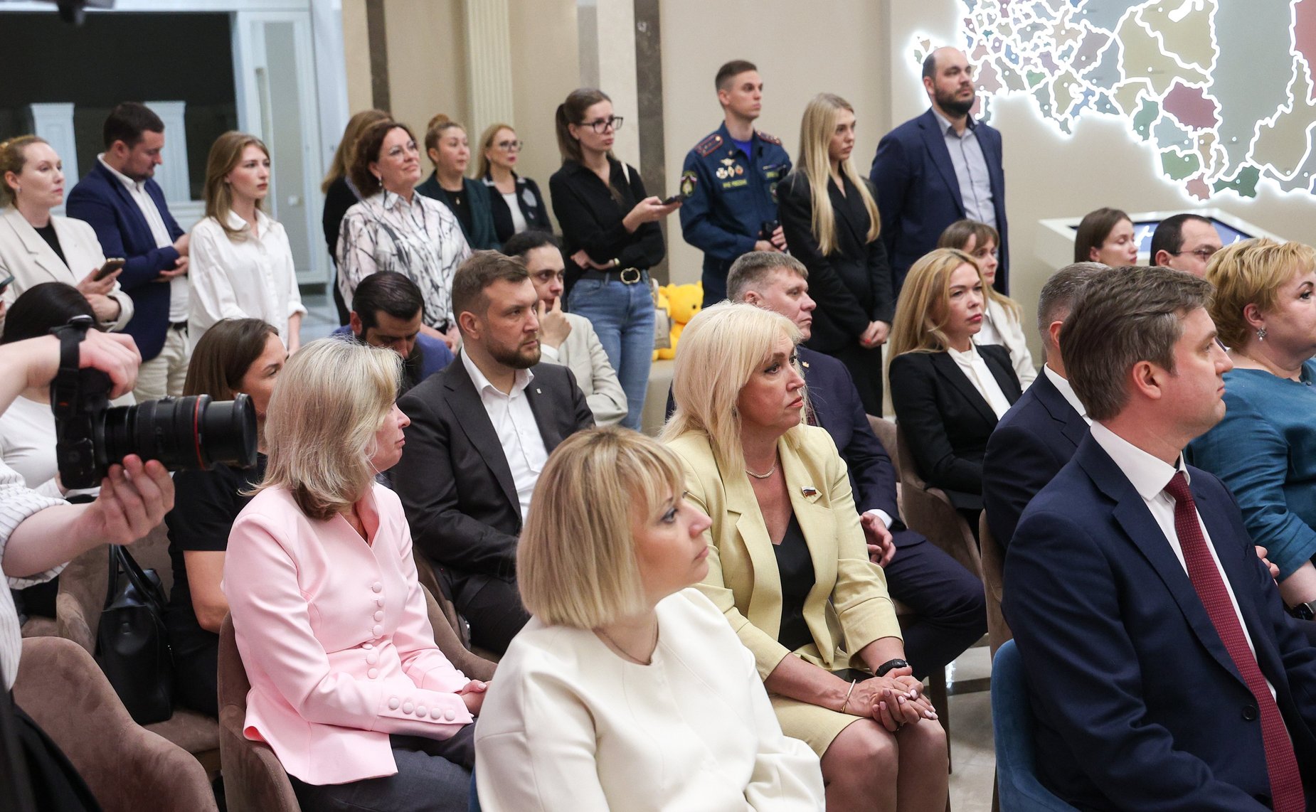 Торжественная церемония награждения победителей Национальной премии в сфере товаров и услуг для детей «Золотой медвежонок»