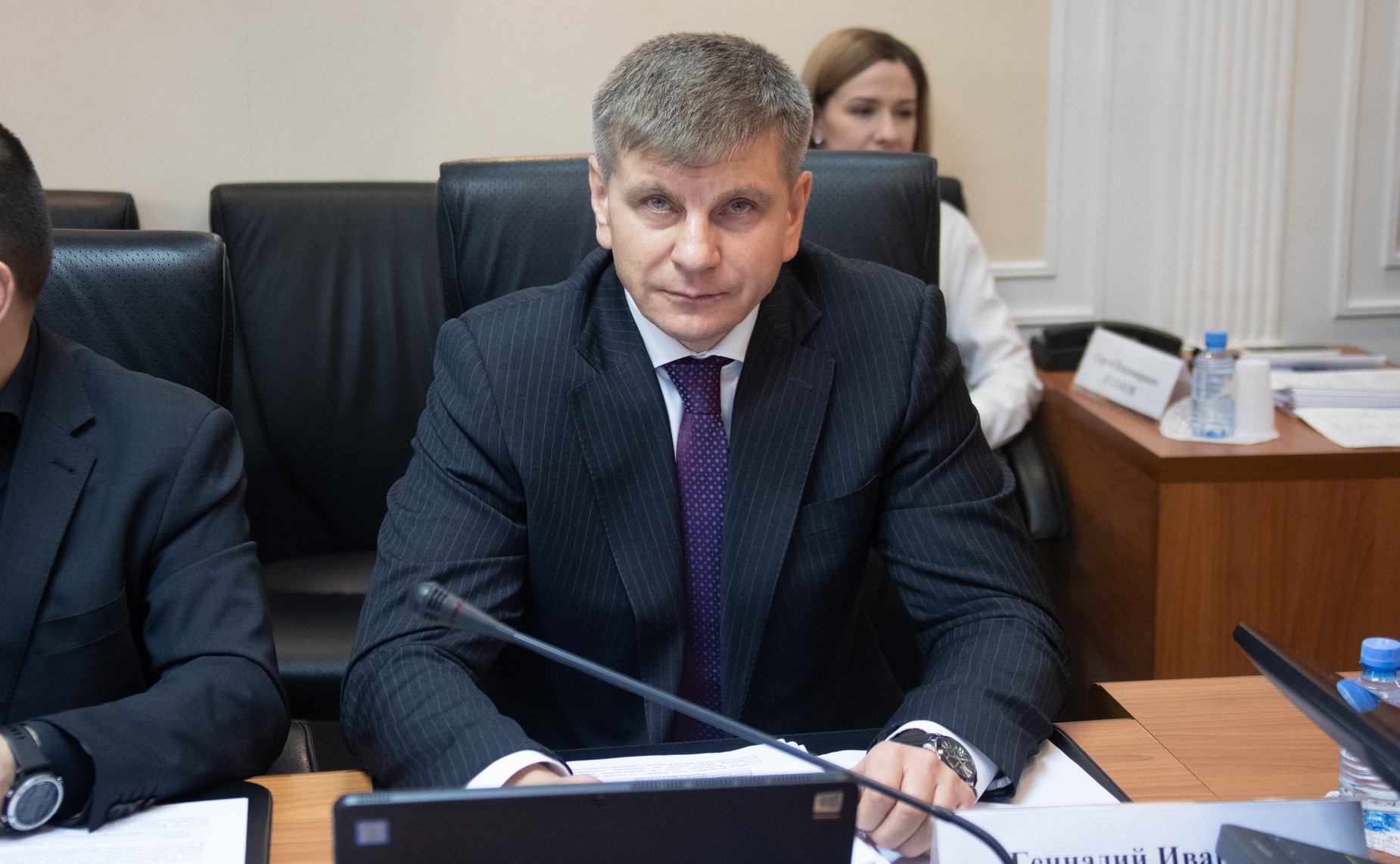 Геннадий Голов