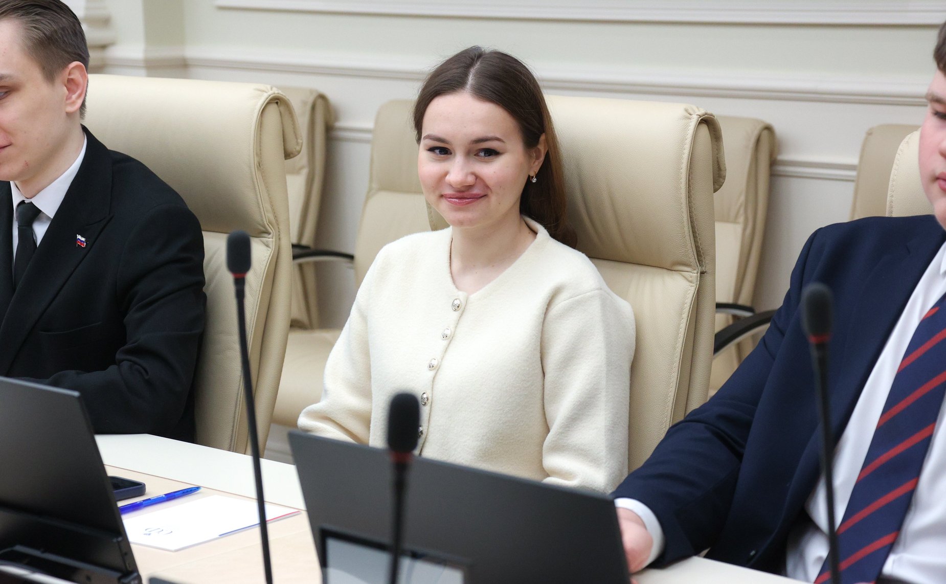 Наталья Никонорова провела встречу с представителями Межрегиональной общественной организации «Молодежный союз «Юный следователь»