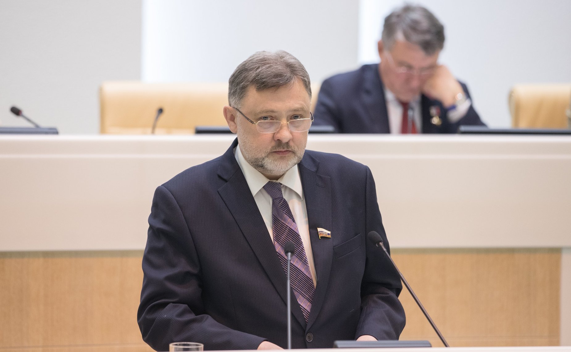 В. Шверикас