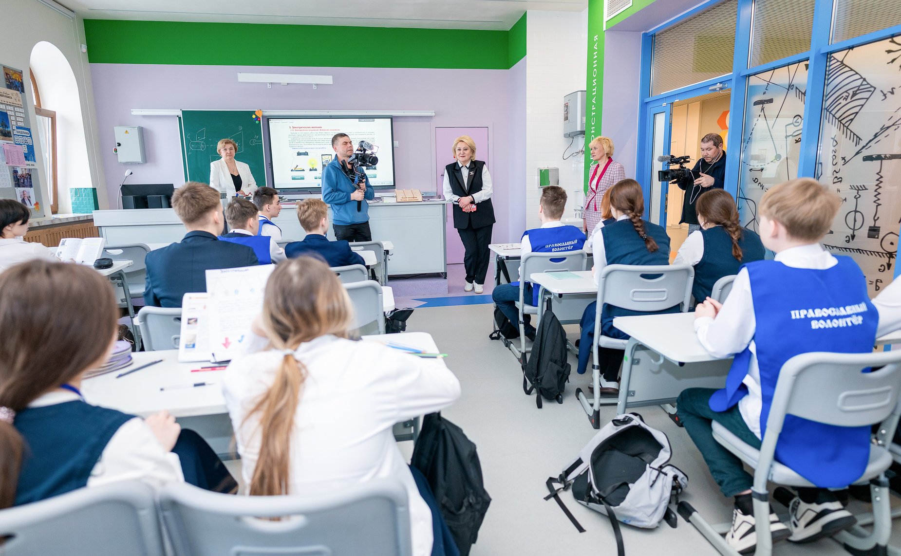 В рамках программы мероприятий Экспертного совета участники посетили школу №1