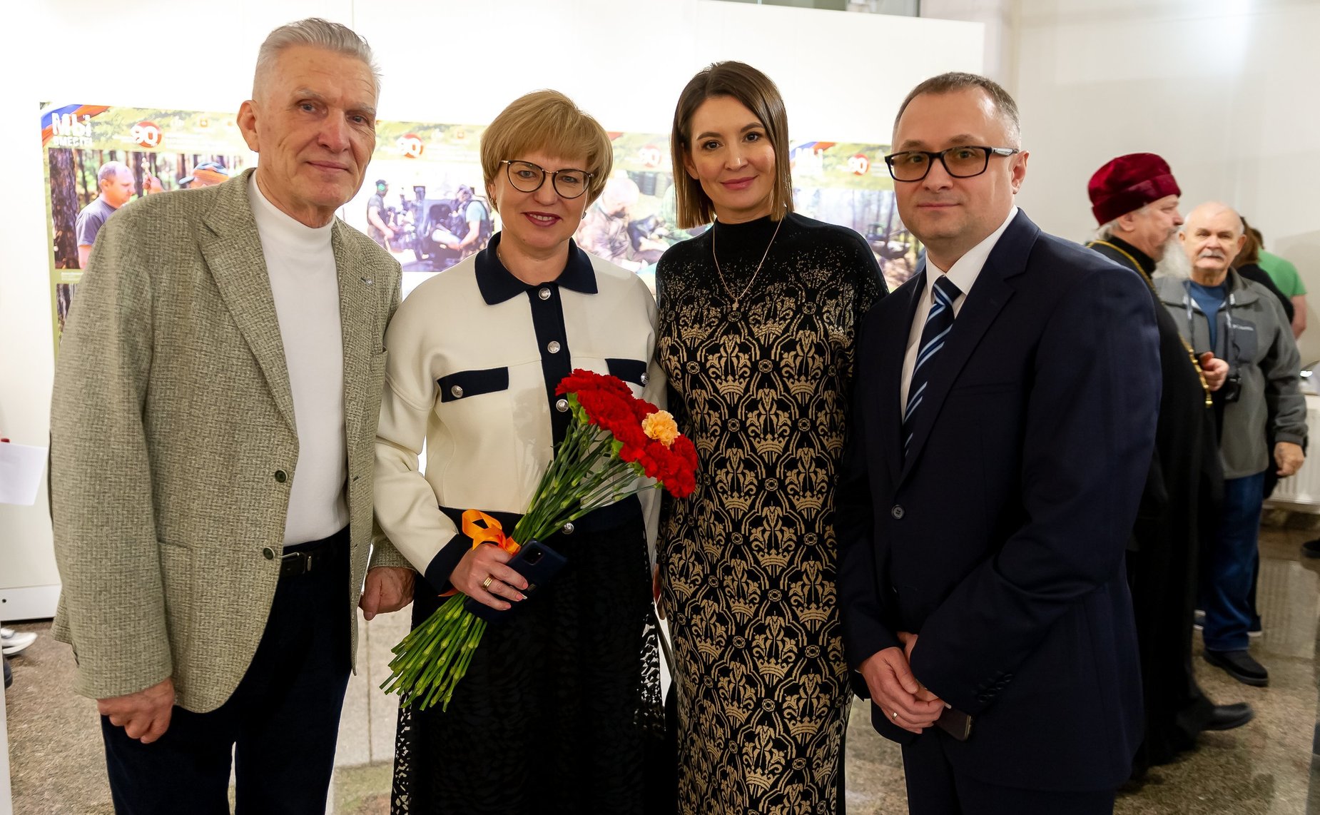 Маргарита Павлова открыла в Челябинске фотовыставку, посвященную поддержке участников СВО
