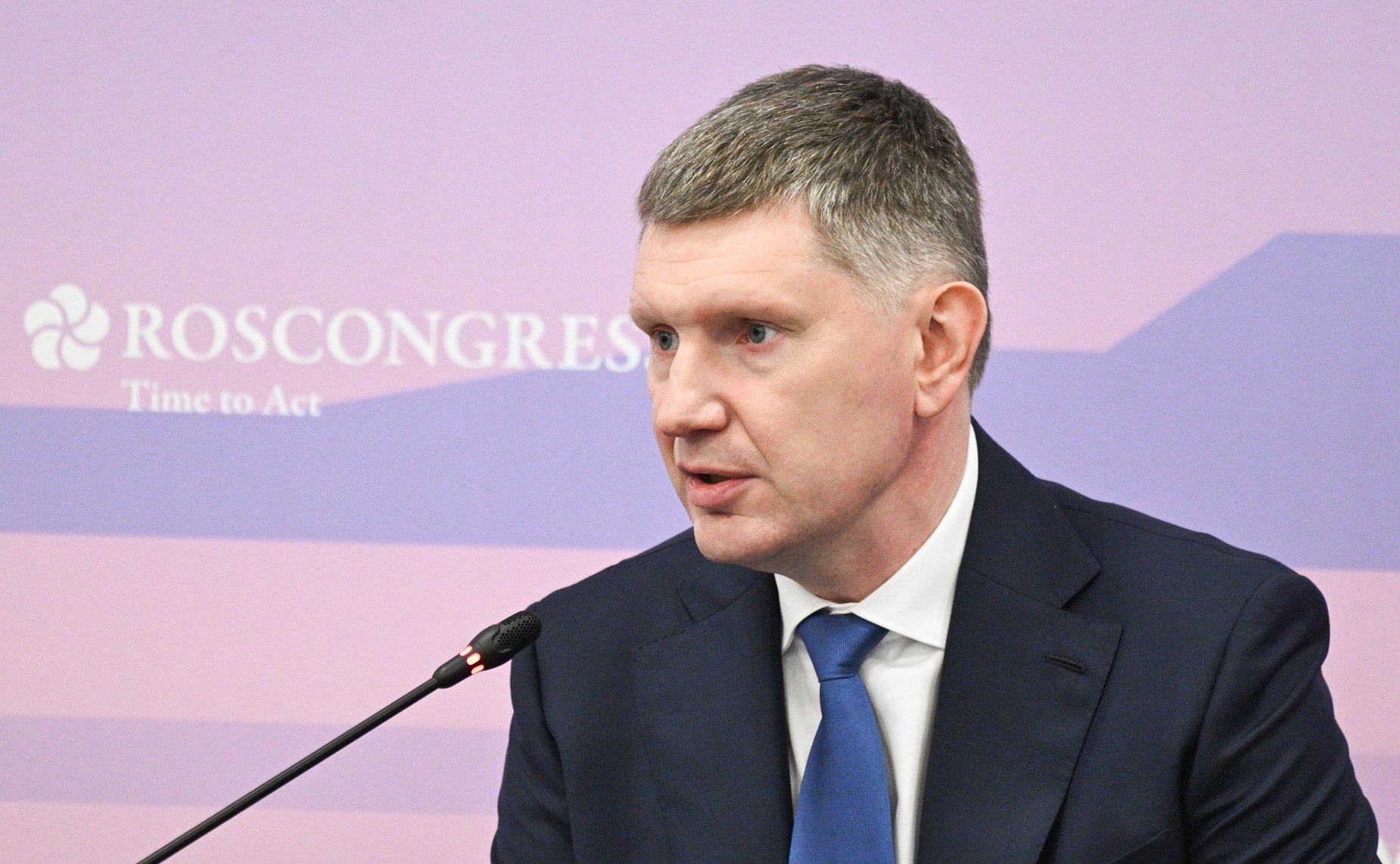 Сессия «Национальная модель: улучшение делового климата России и инвестиционное развитие регионов Дальнего Востока». X Восточный экономический форум