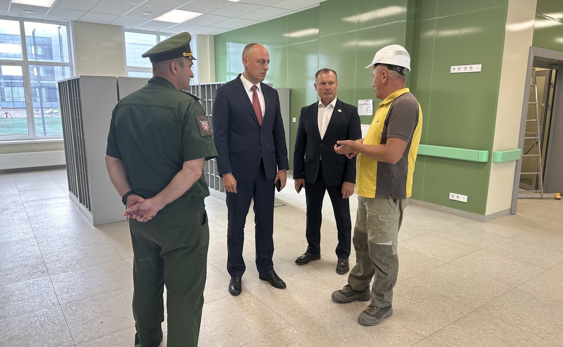 Игорь Мурог вместе с вице-губернатором Рязанской области Артемом Брановым посетил площадку строительства нового военного госпиталя в городе Рязани