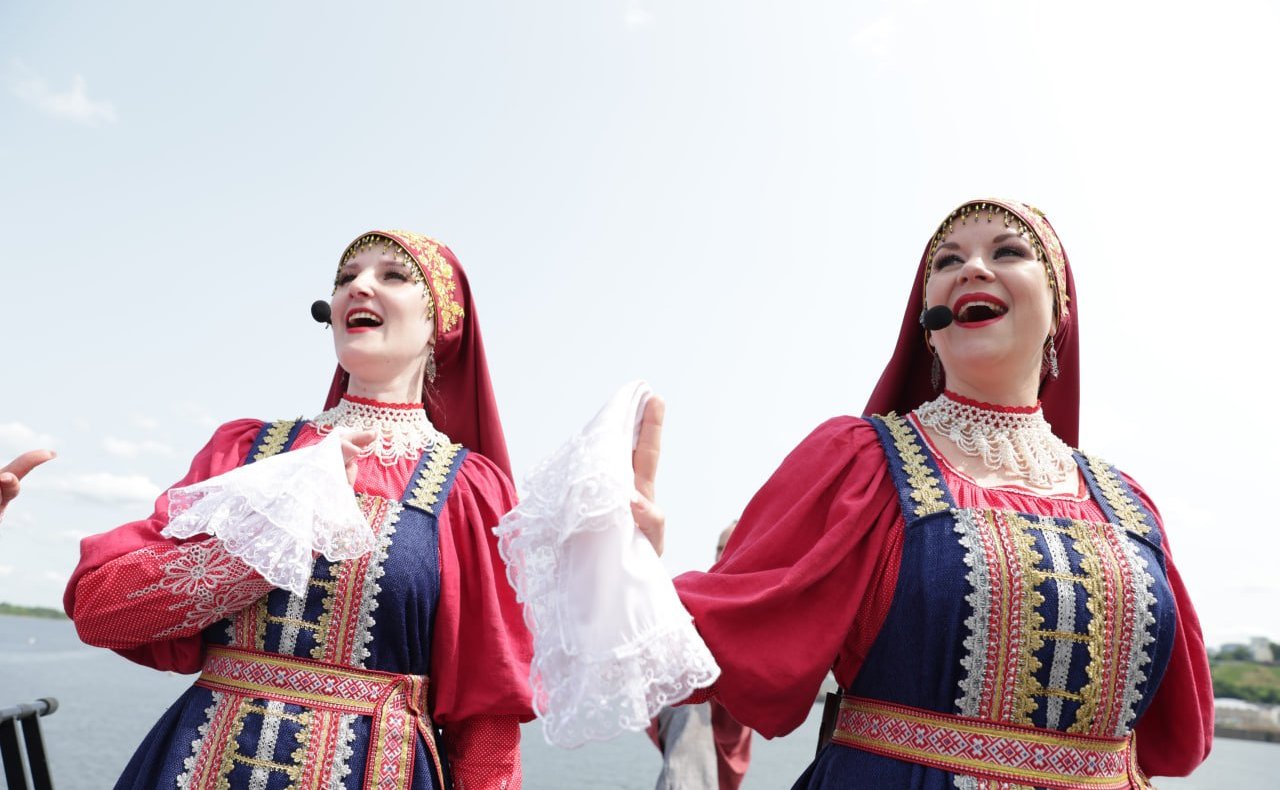 Ольга Щетинина приняла участие в патриотической акции, приуроченной ко Дню России