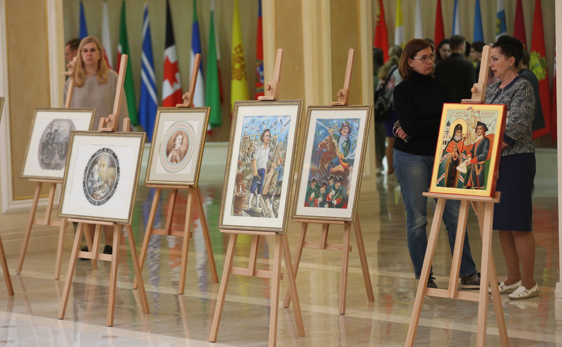 В Совете Федерации проходит выставка детских рисунков «Красота Божьего мира»