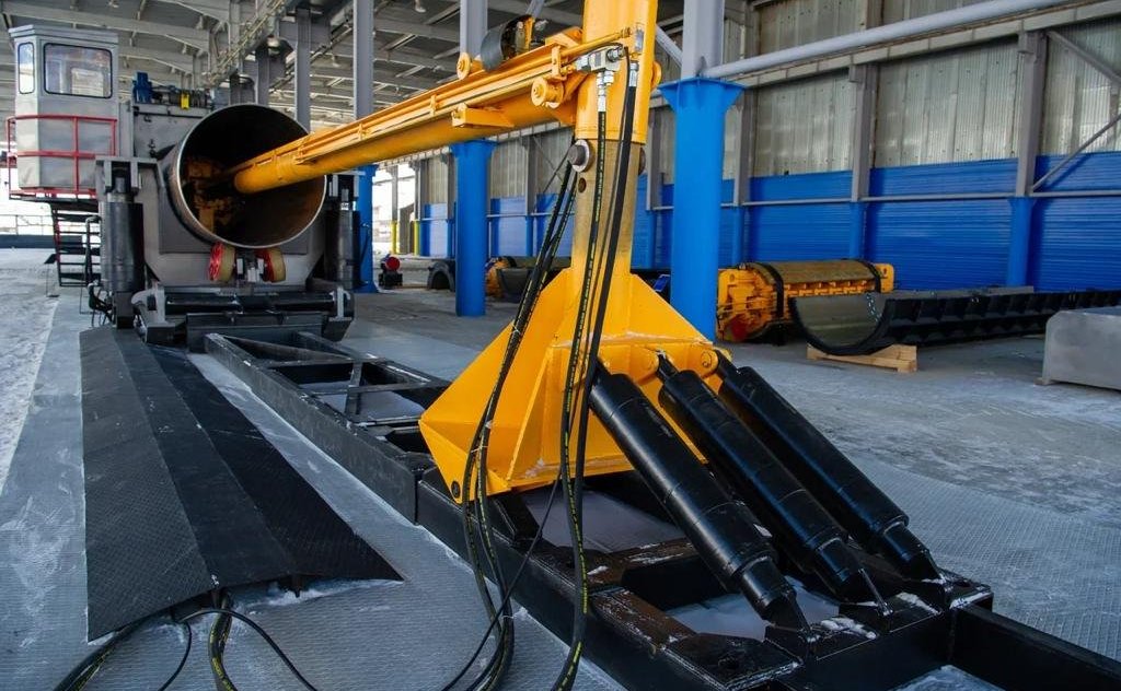 Эдуард Исаков в рамках рабочей поездки в регион посетил стратегические производственные и спортивные объекты ООО «Газпром трансгаз Югорск»