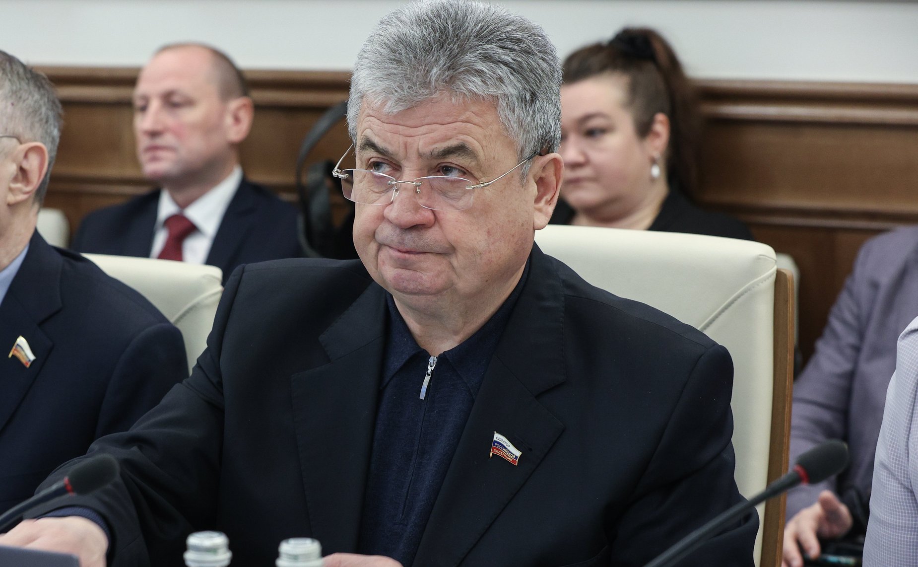 Геннадий Емельянов