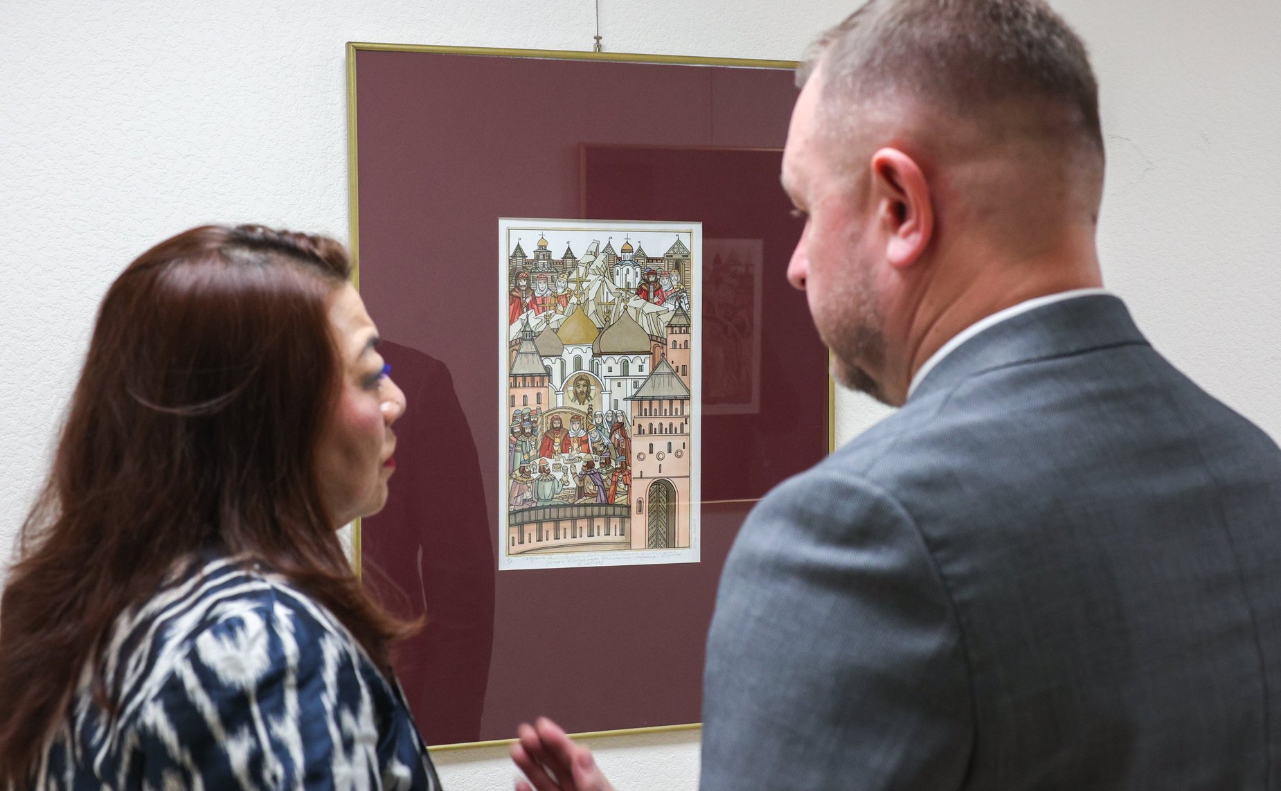 Торжественное открытие выставки Народного художника РФ Людмилы Юга «Нить времен. Подвиг Победы»