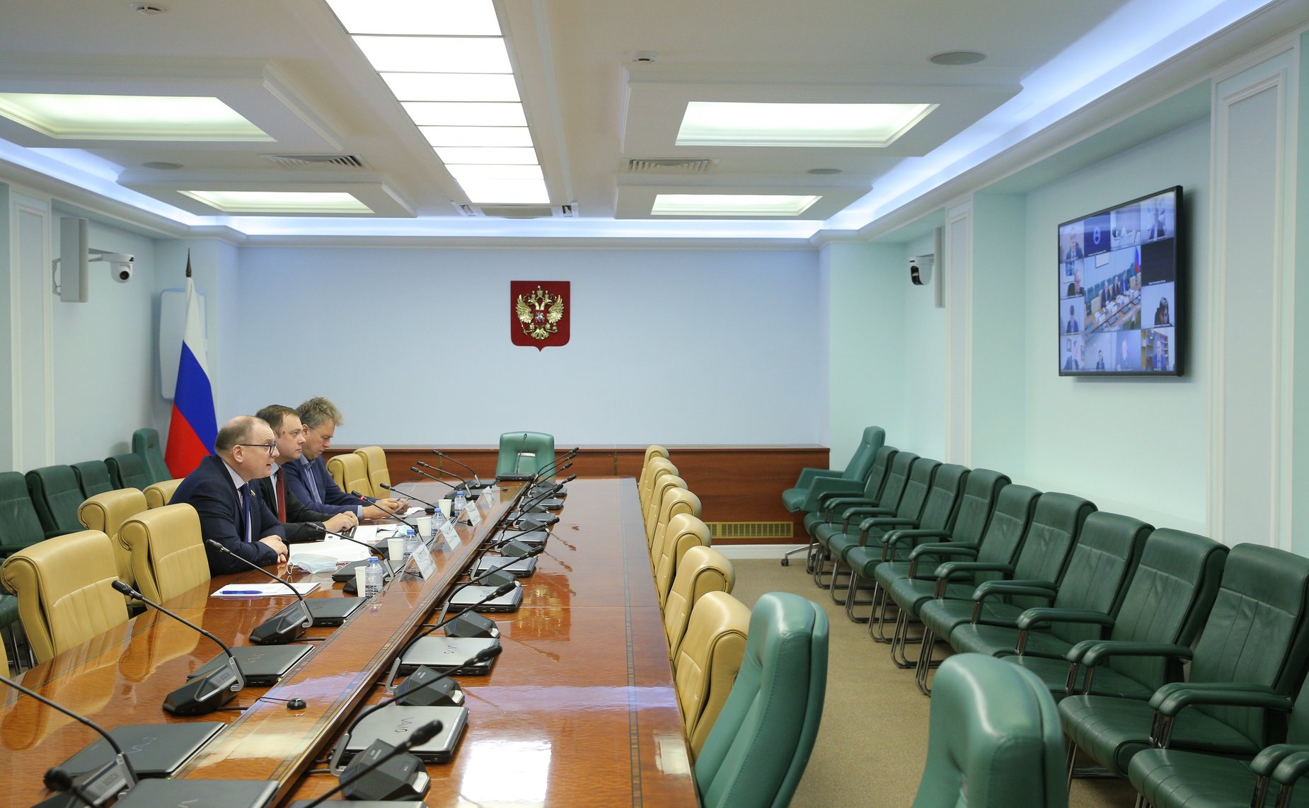 «Круглый стол» на тему «О реализации новых мер поддержки развития автомобильной промышленности»