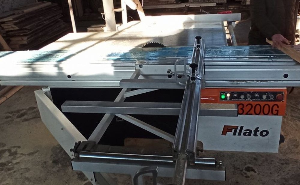 Татьяна Гигель в ходе рабочей командировки по региону встретилась с коллективом компании, которая занимается производством и торговлей строительными материалами и изделиями