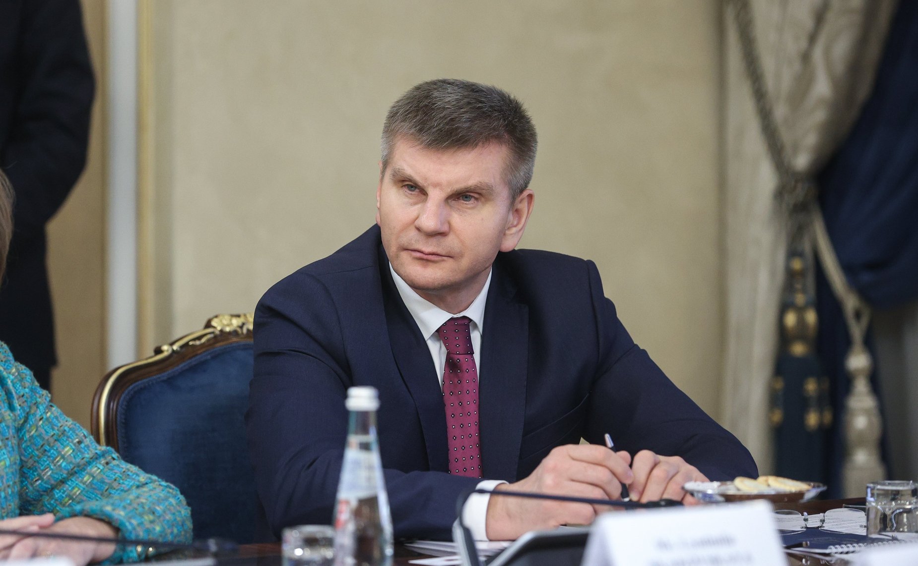 Геннадий Голов