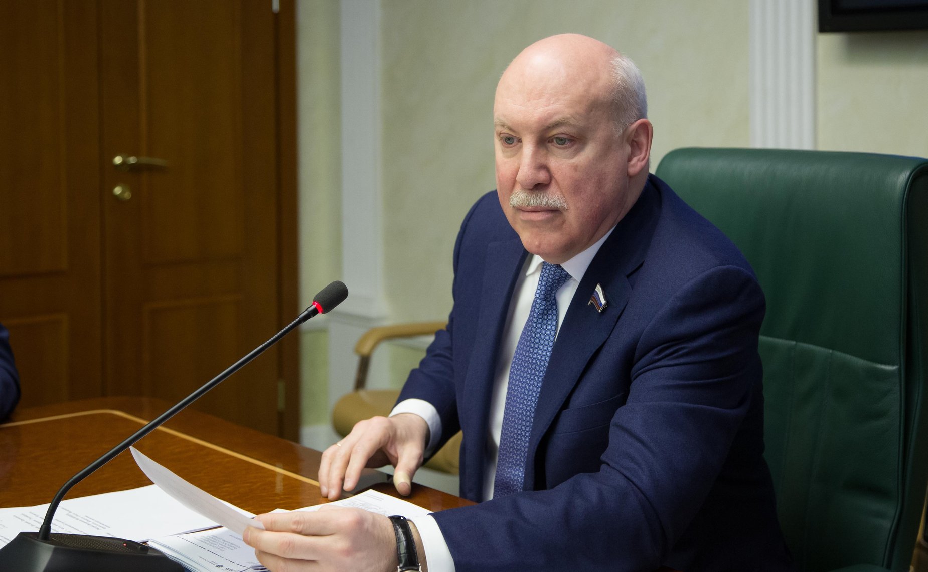 Д. Мезенцев