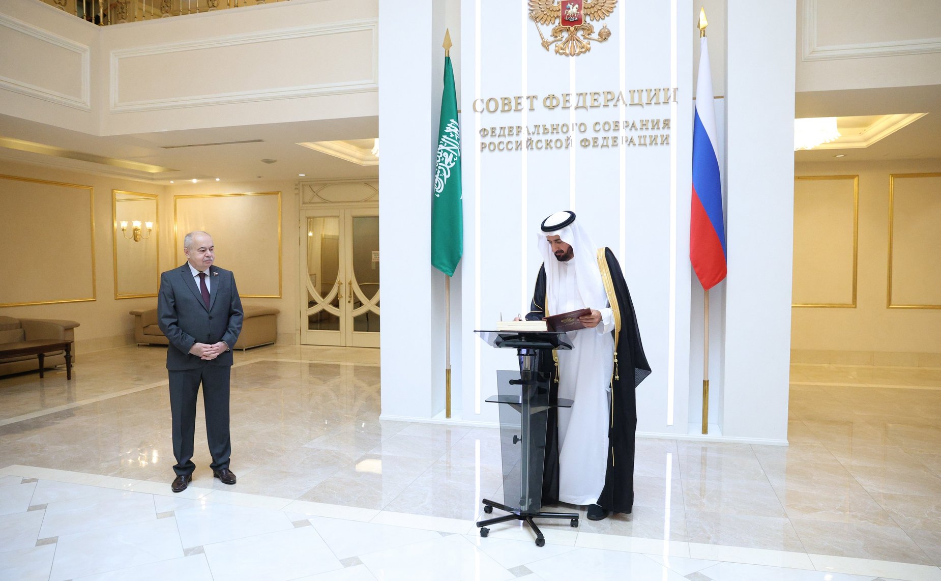 Встреча Председателя Совета Федерации Валентины Матвиенко с Министром по делам хаджа и умры Королевства Саудовская Аравия Тауфиком бен Фаузаном Ар-Рабиа