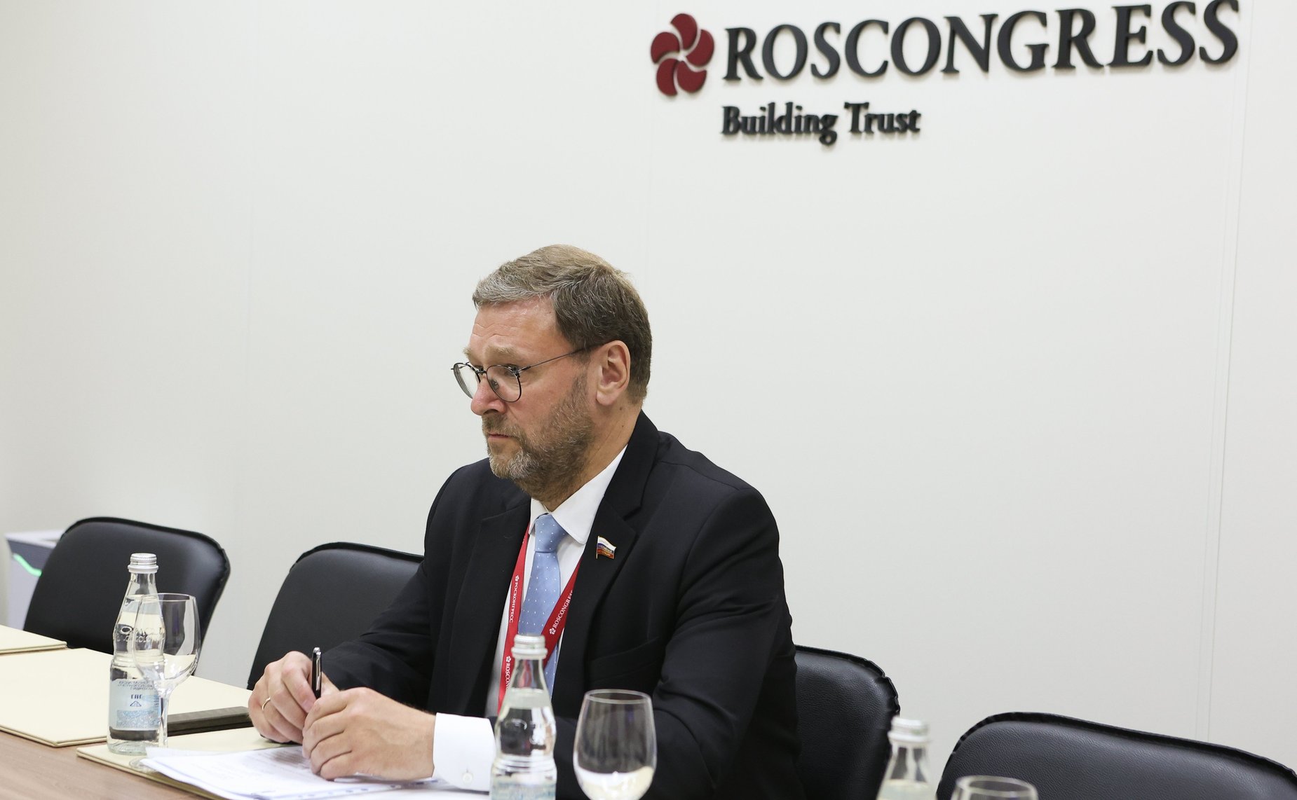 Встреча заместителя Председателя СФ Константина Косачева «на полях» XXIV ПМЭФ с Министром иностранных дел Монголии Батмунхийн Батцэцэг