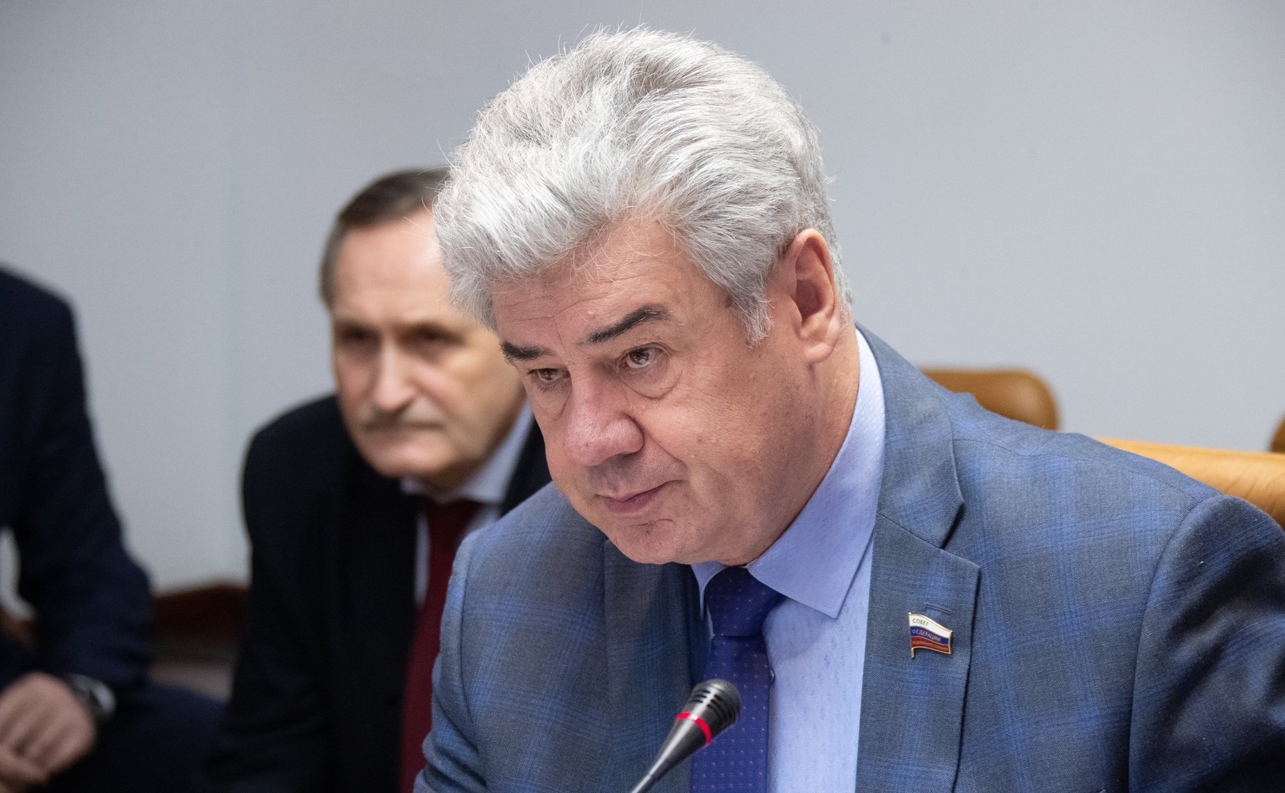 Виктор Бондарев