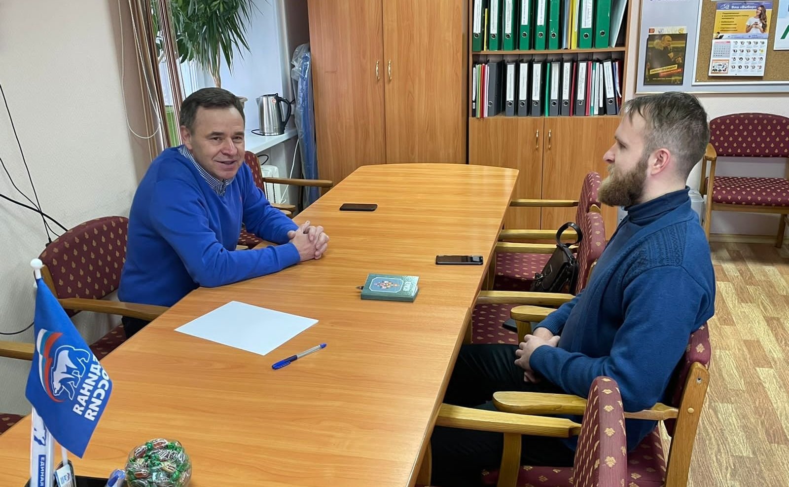 Виктор Новожилов встретился с председателем Совета депутатов Вельска Дмитрием Истоминым