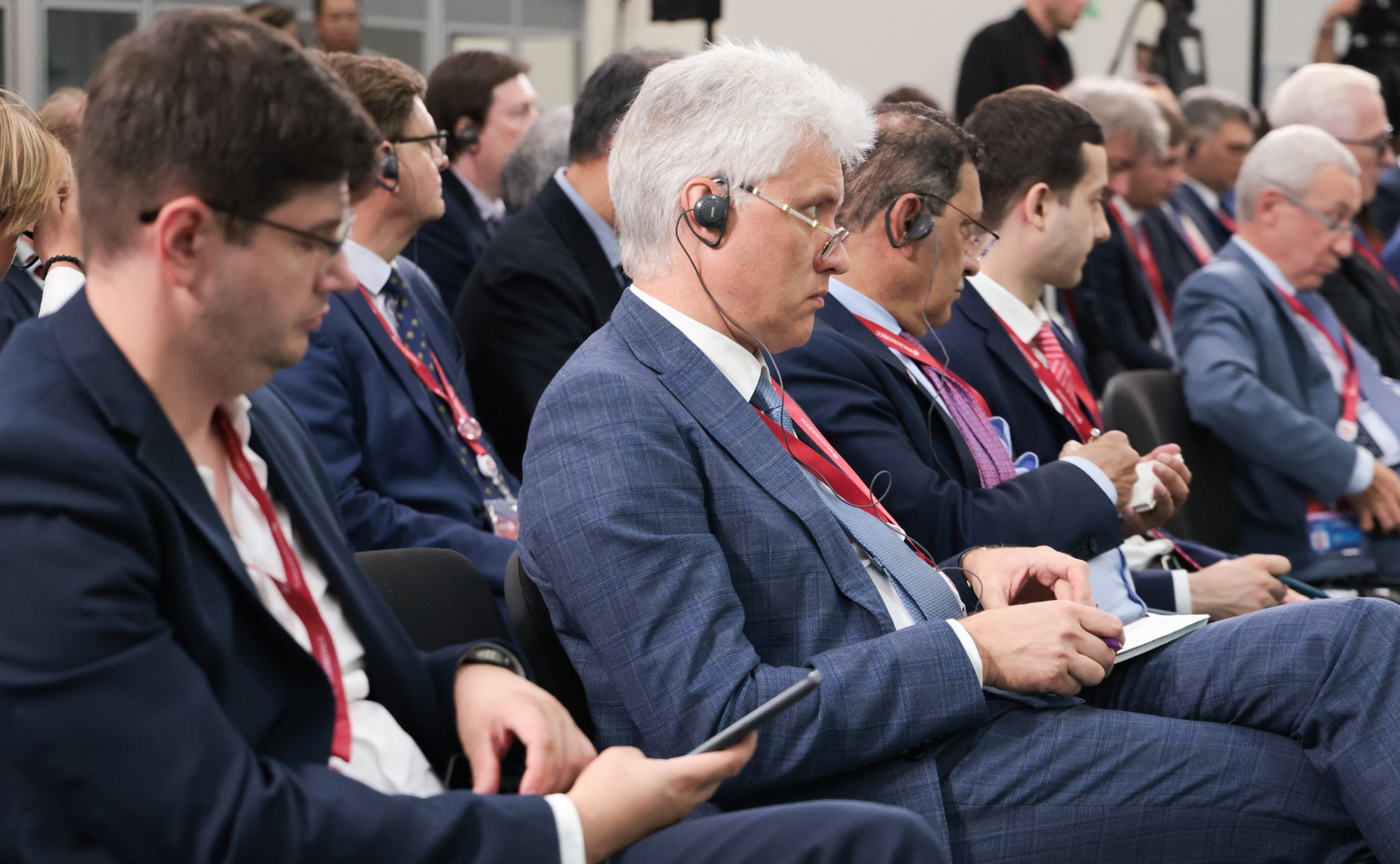 Сессия «Большое Евразийское партнерство: новые парадигмы развития континента». X Восточный экономический форум