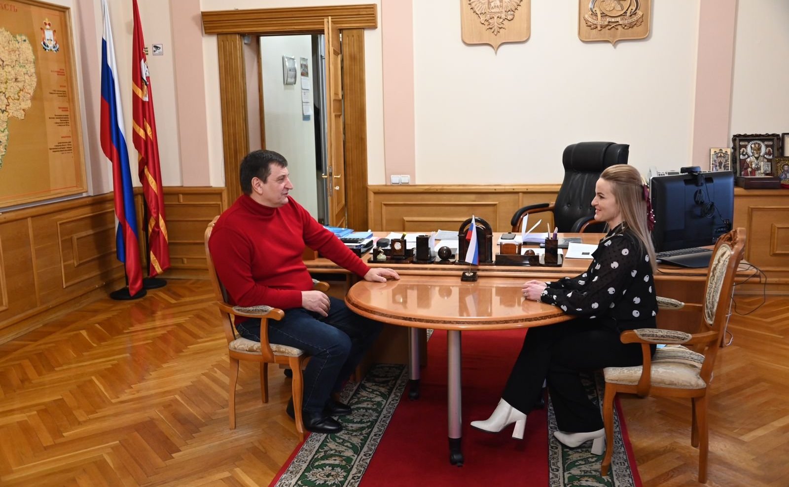 Ирина Кожанова и председатель Смоленской областной Думы Игорь Ляхов провели рабочую встречу