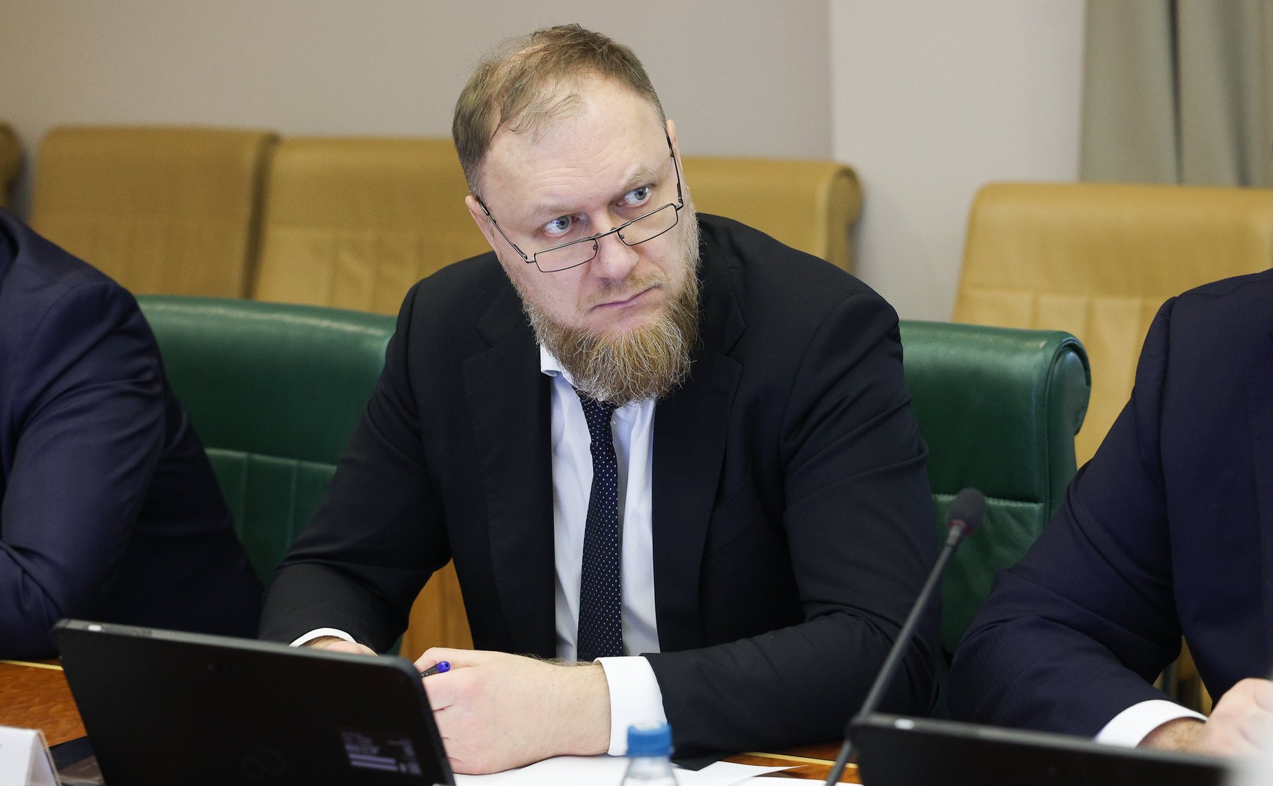 Совещание Комитета СФ по экономической политике «О совершенствовании порядка взаимодействия участников перевозок железнодорожным транспортом и повышении эффективности государственного регулирования в области железнодорожного транспорта»