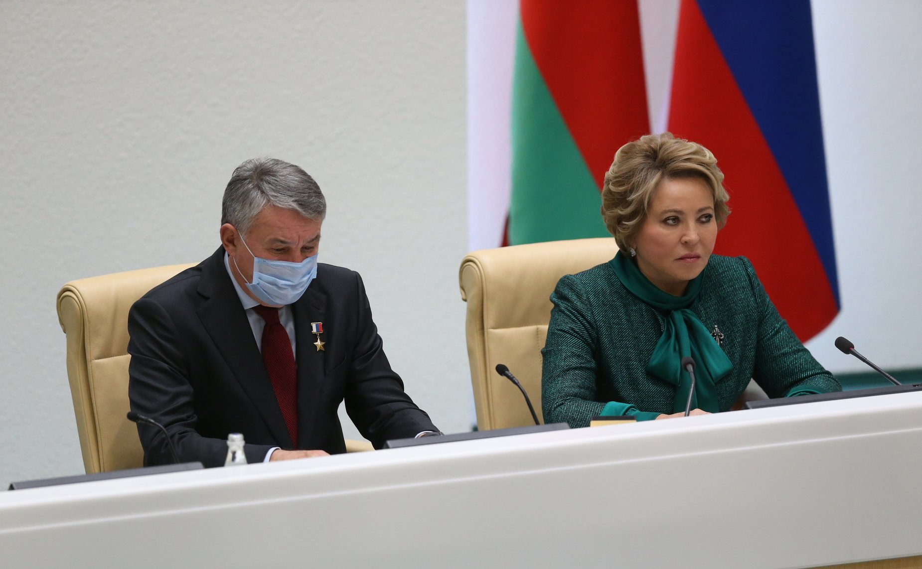 Пленарное заседание VII Форума регионов Беларуси и России